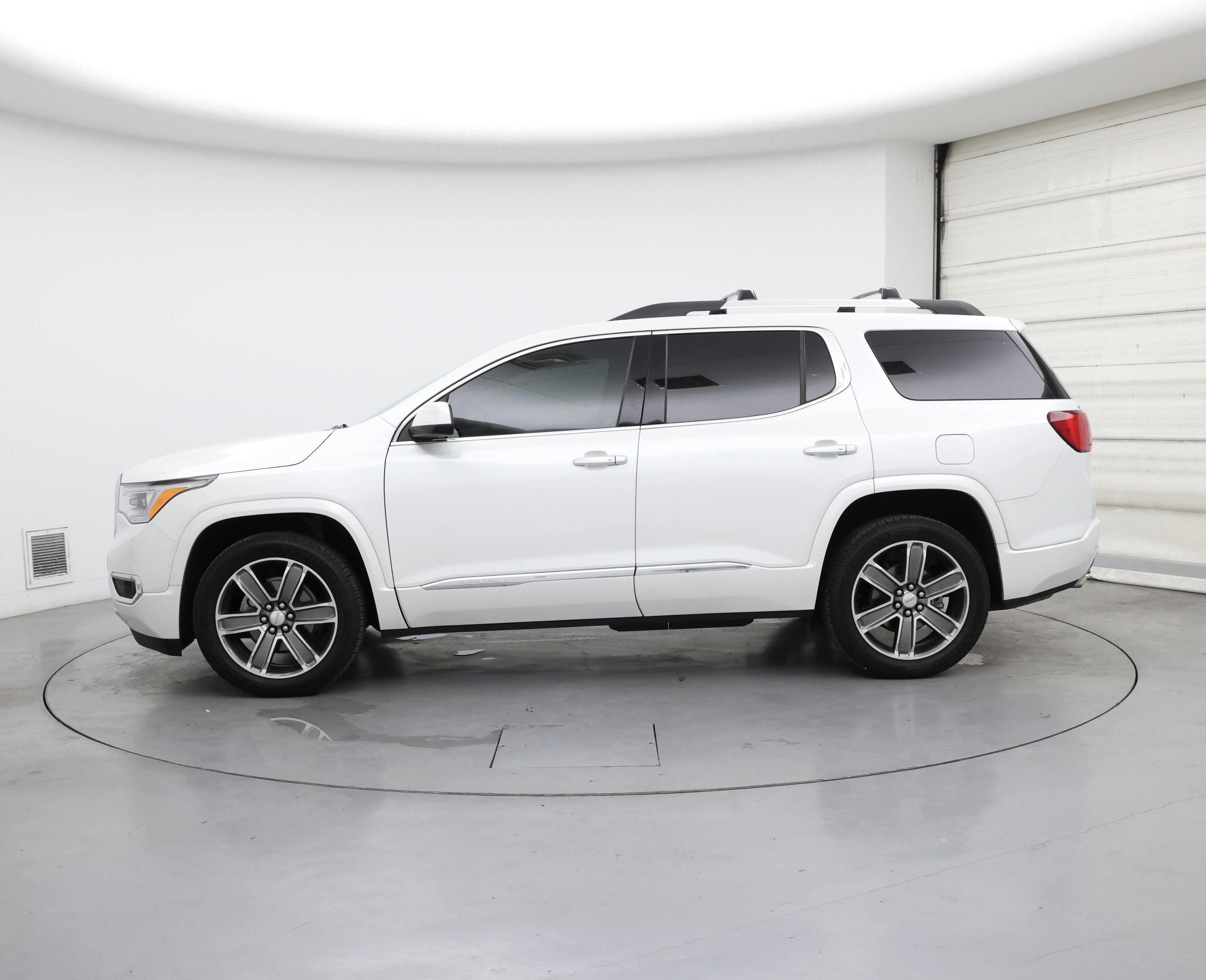Thumbnail: 2017 GMC Acadia - 3