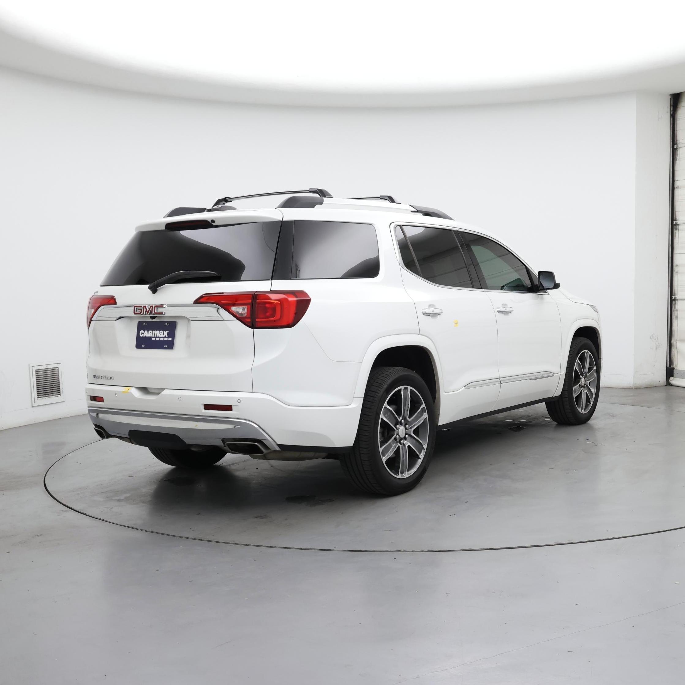 Thumbnail: 2017 GMC Acadia - 8
