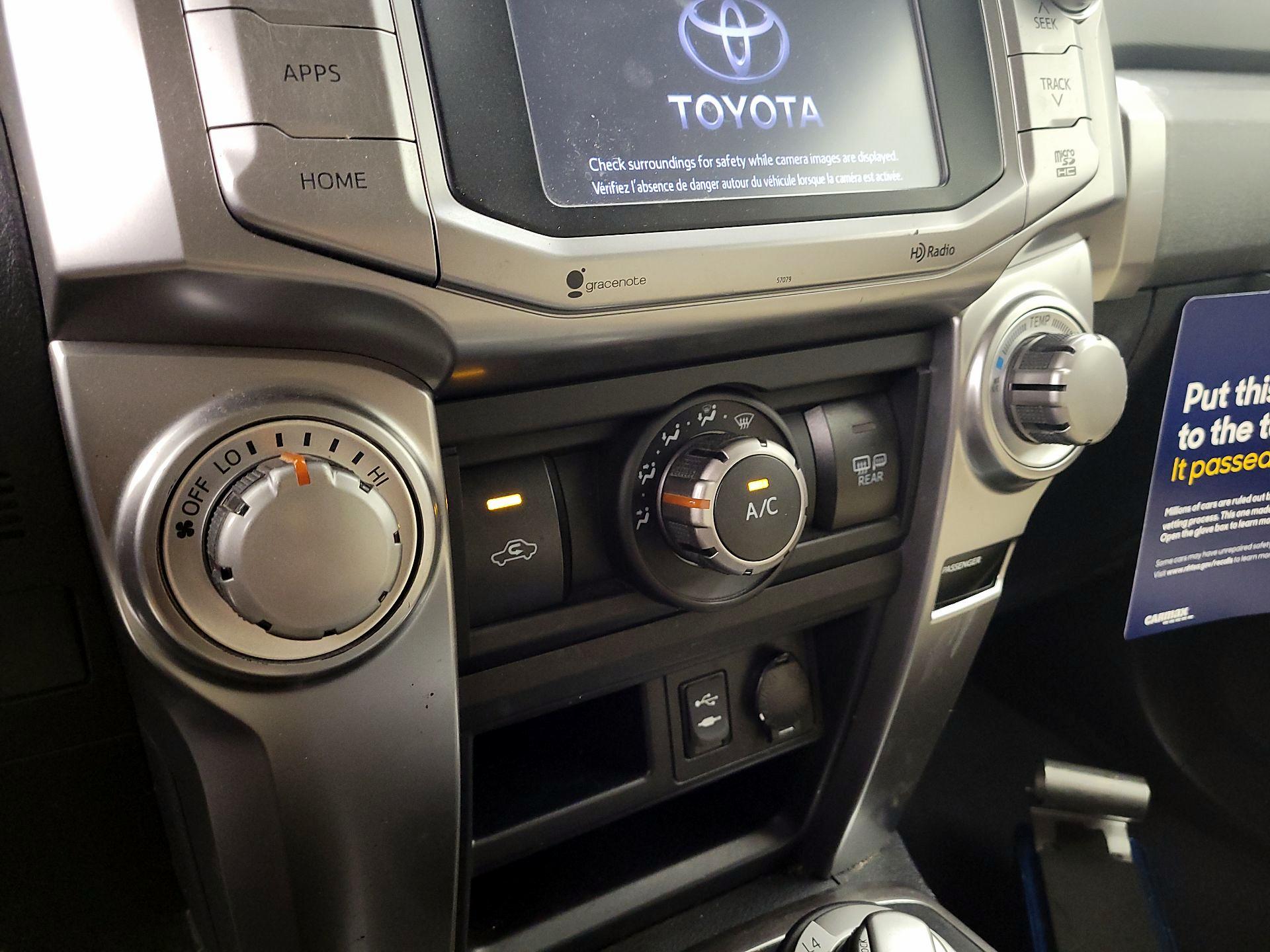 Thumbnail: 2014 Toyota 4Runner - 16