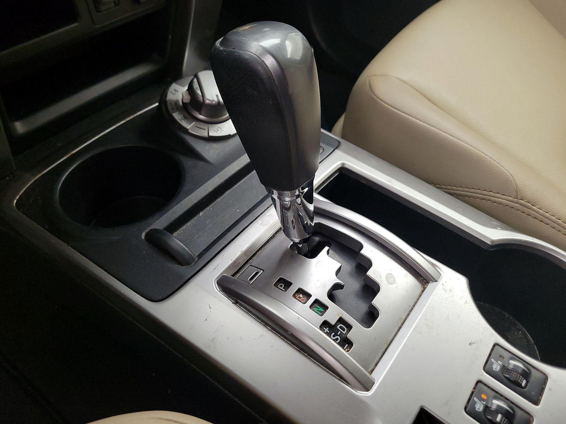 Thumbnail: 2014 Toyota 4Runner - 17