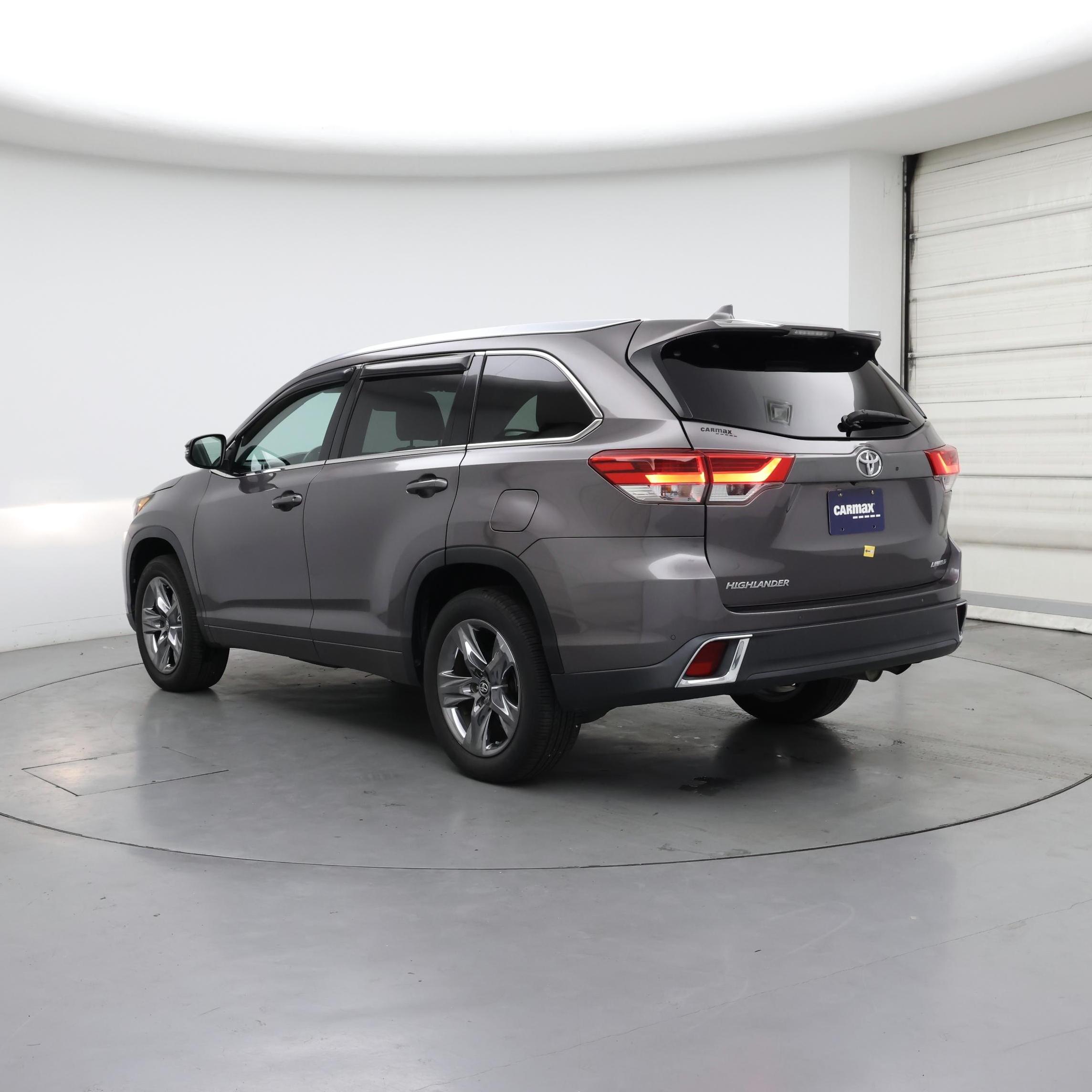 Thumbnail: 2019 Toyota Highlander - 2