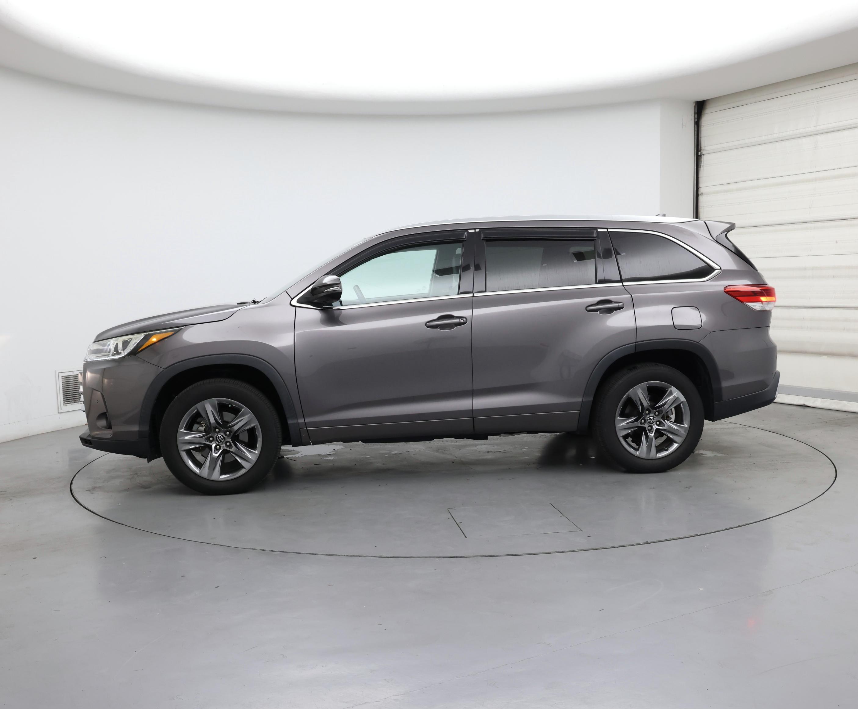 Thumbnail: 2019 Toyota Highlander - 3