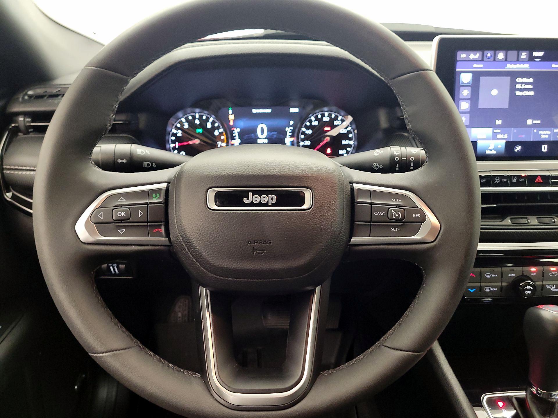 Thumbnail: 2023 Jeep Compass - 10