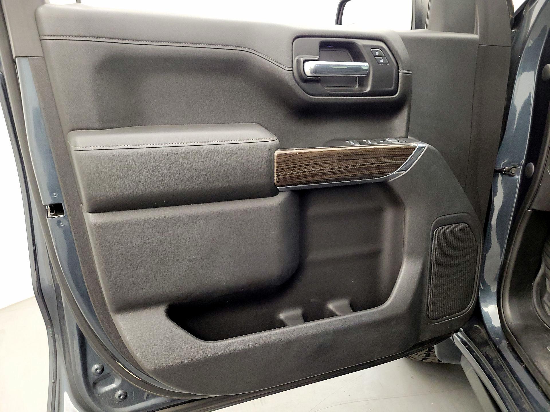 Thumbnail: 2020 Chevrolet Silverado 1500 - 12