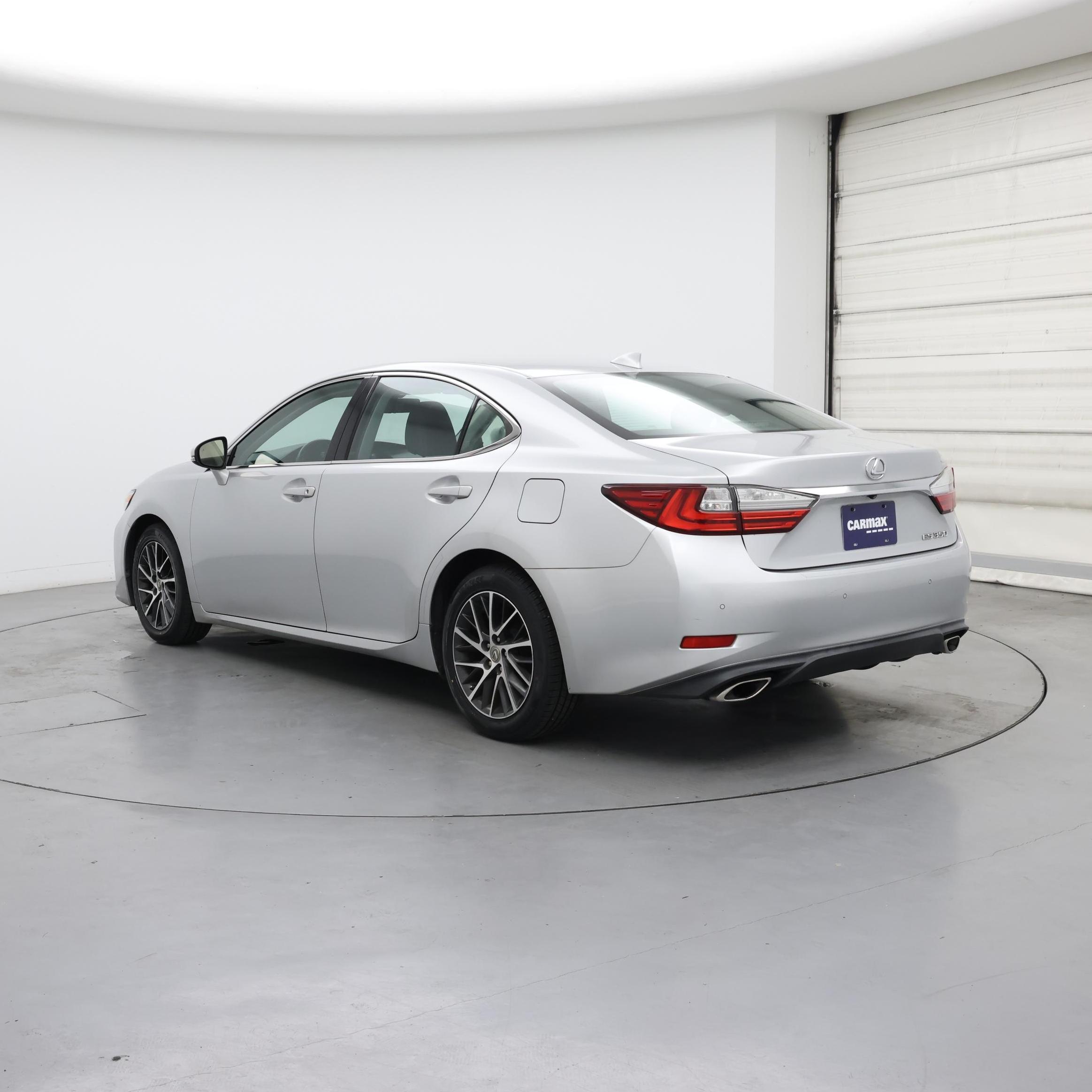 Thumbnail: 2017 Lexus ES - 2
