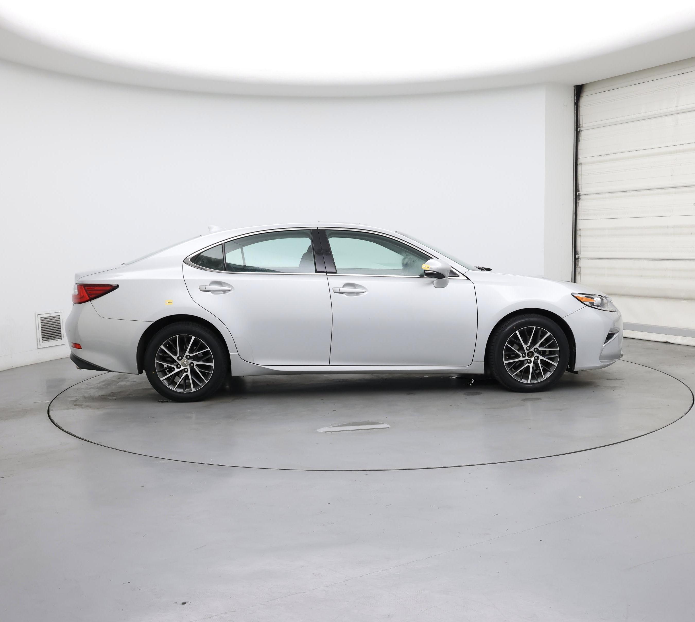 Thumbnail: 2017 Lexus ES - 7