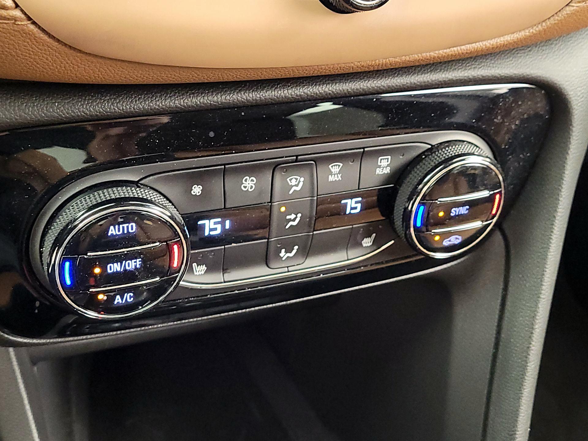Thumbnail: 2020 Buick Encore GX - 16