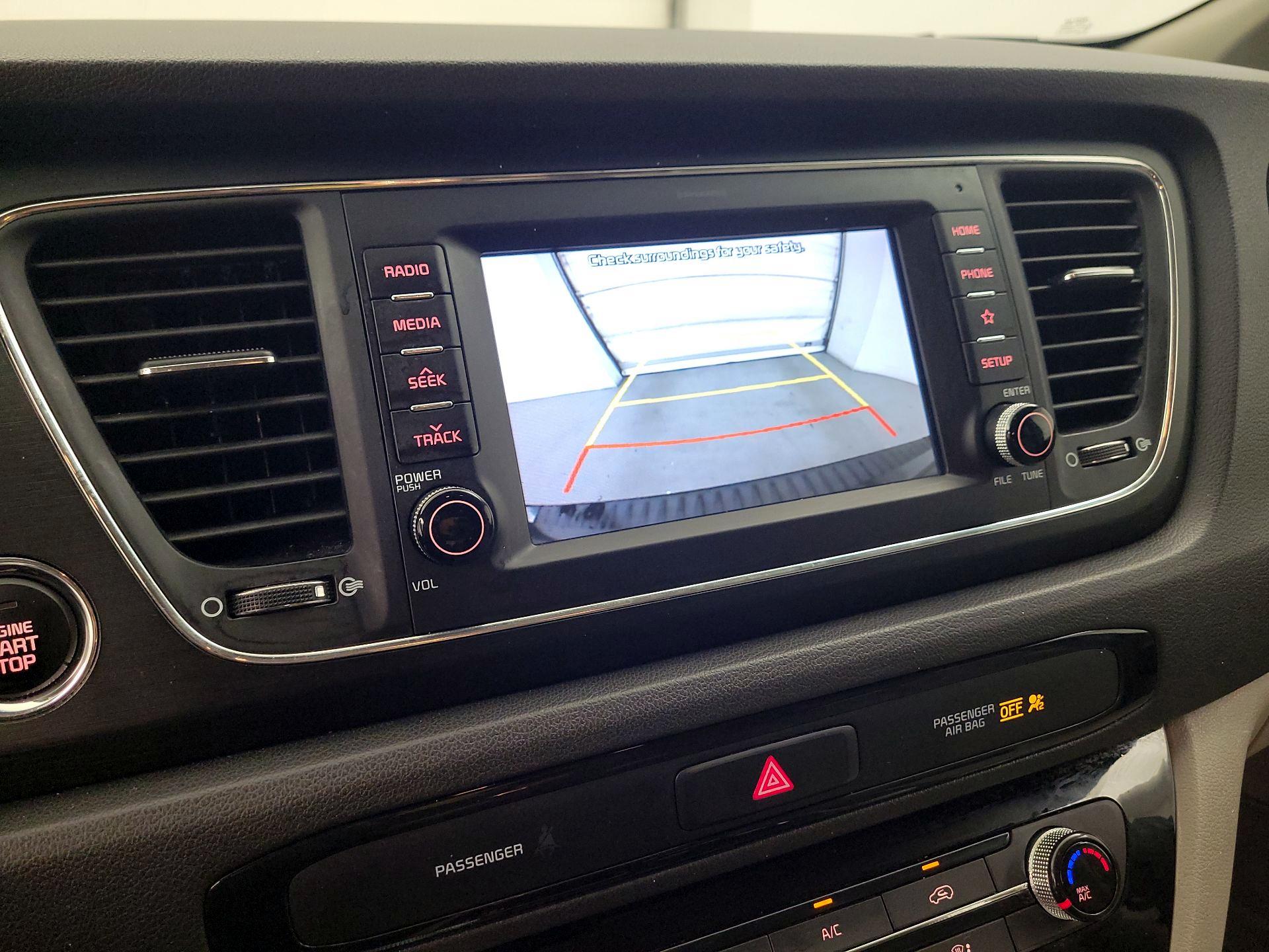 Thumbnail: 2021 Kia Sedona - 14