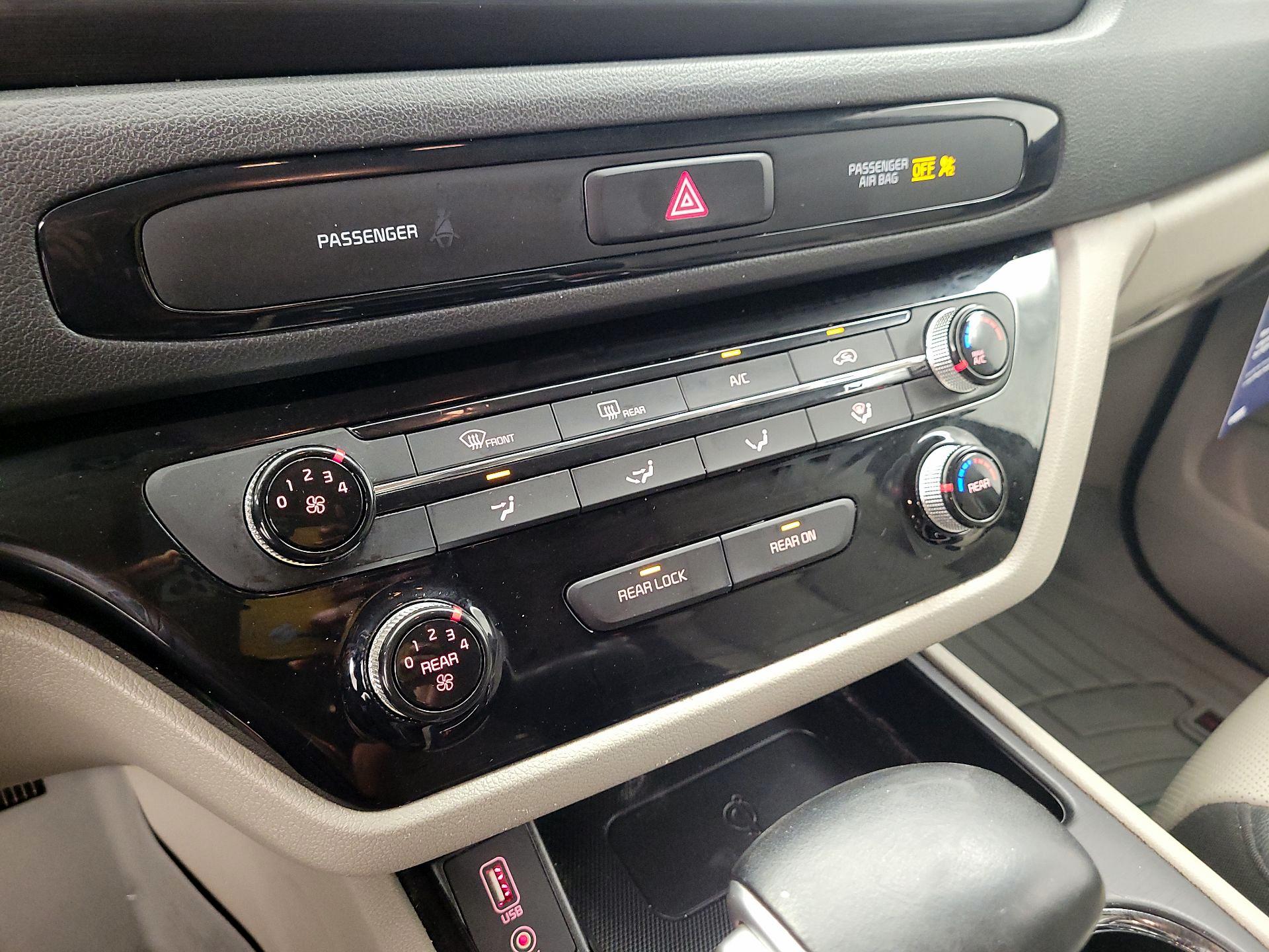 Thumbnail: 2021 Kia Sedona - 16