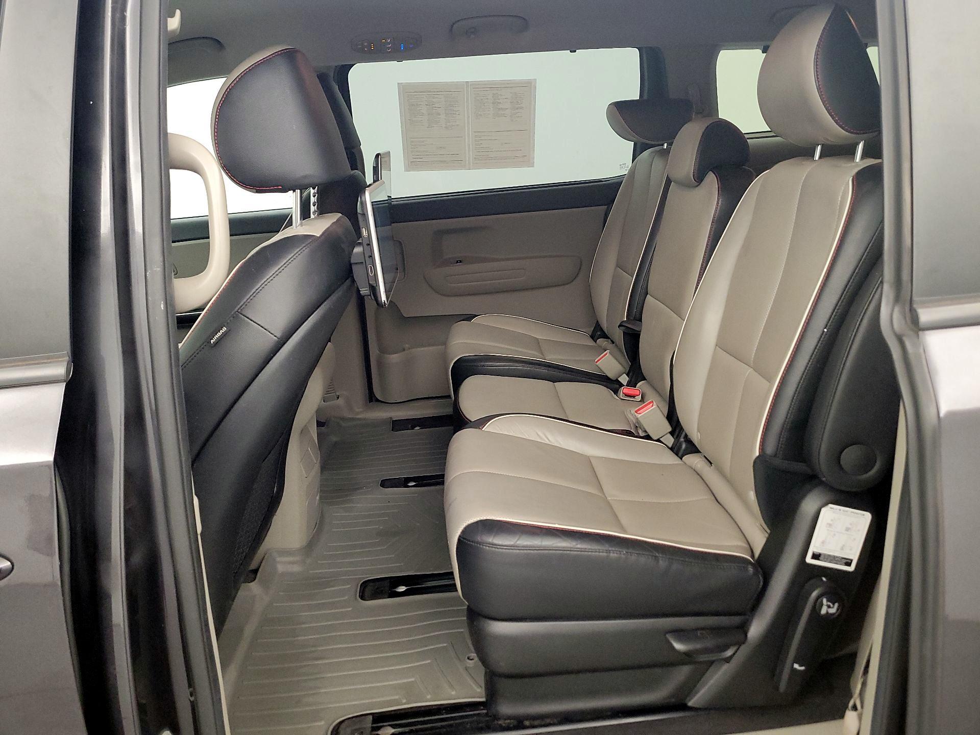 Thumbnail: 2021 Kia Sedona - 18