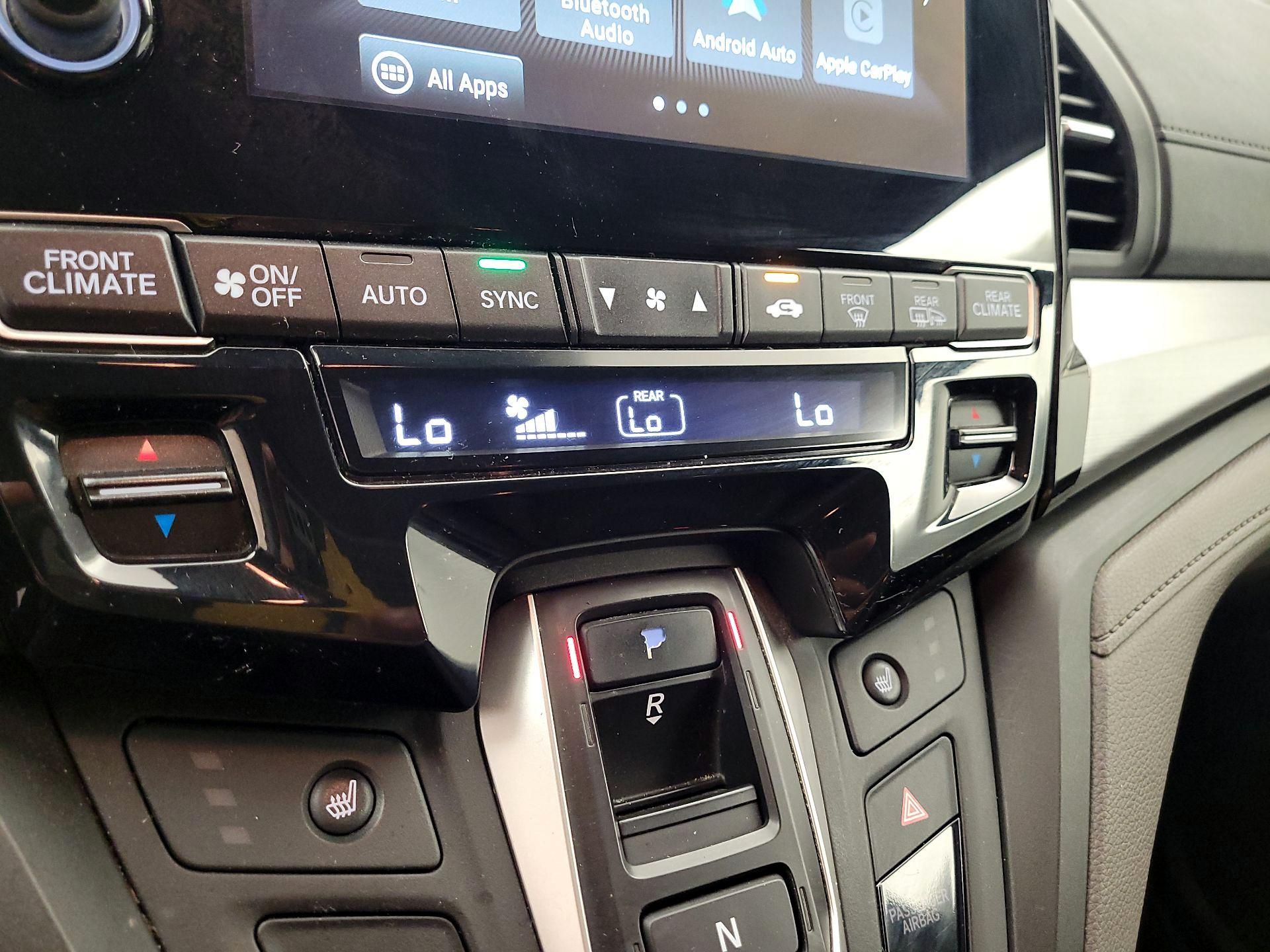 Thumbnail: 2019 Honda Odyssey - 14