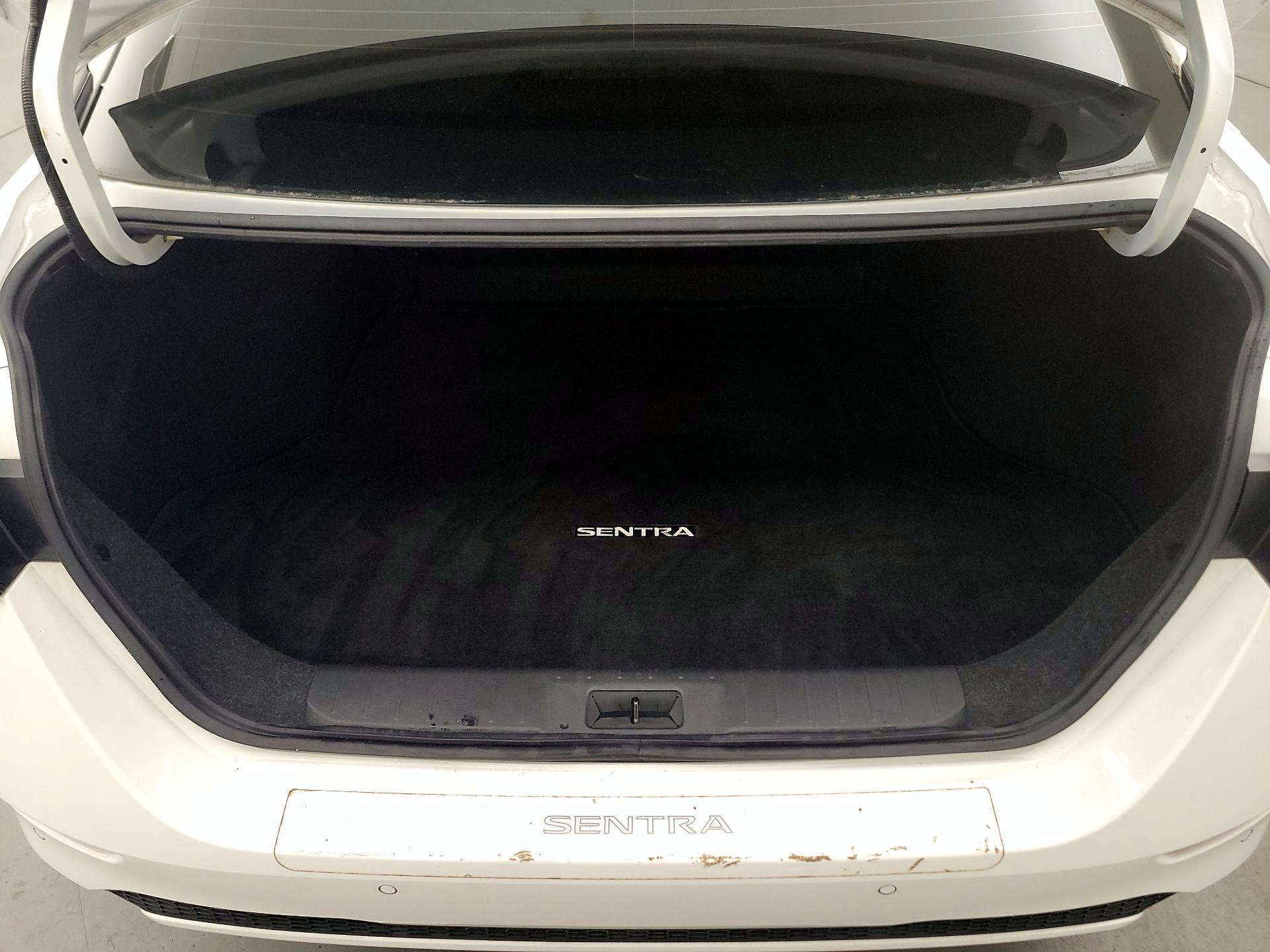 Thumbnail: 2021 Nissan Sentra - 20