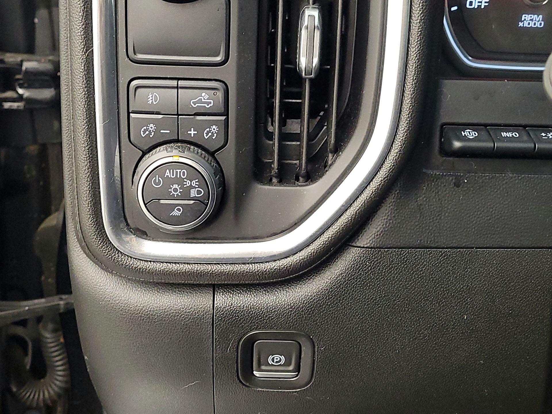 Thumbnail: 2019 Chevrolet Silverado 1500 - 13