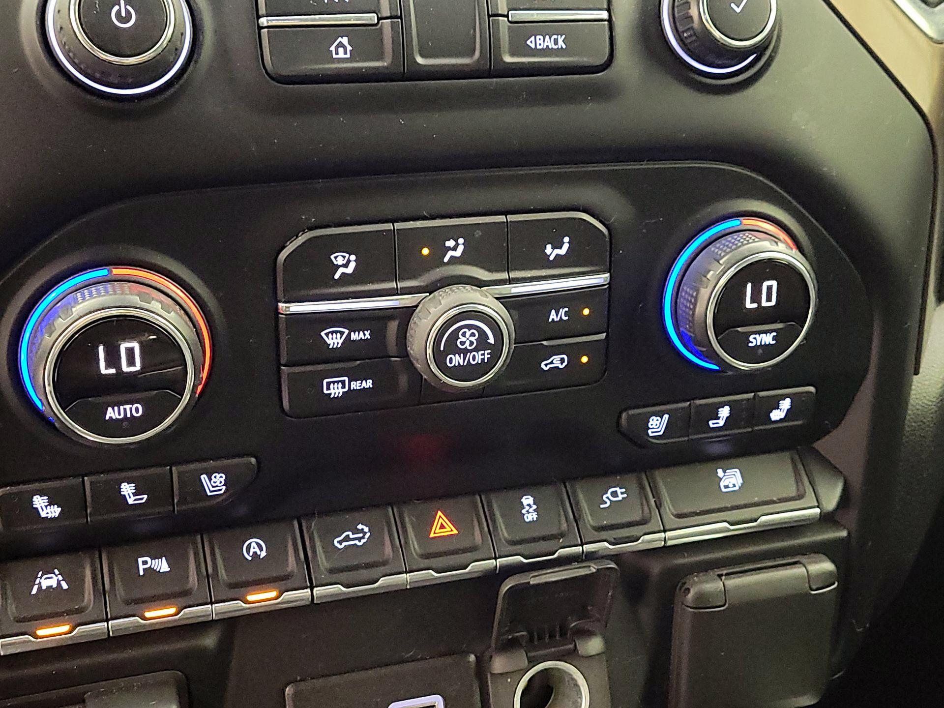 Thumbnail: 2019 Chevrolet Silverado 1500 - 16