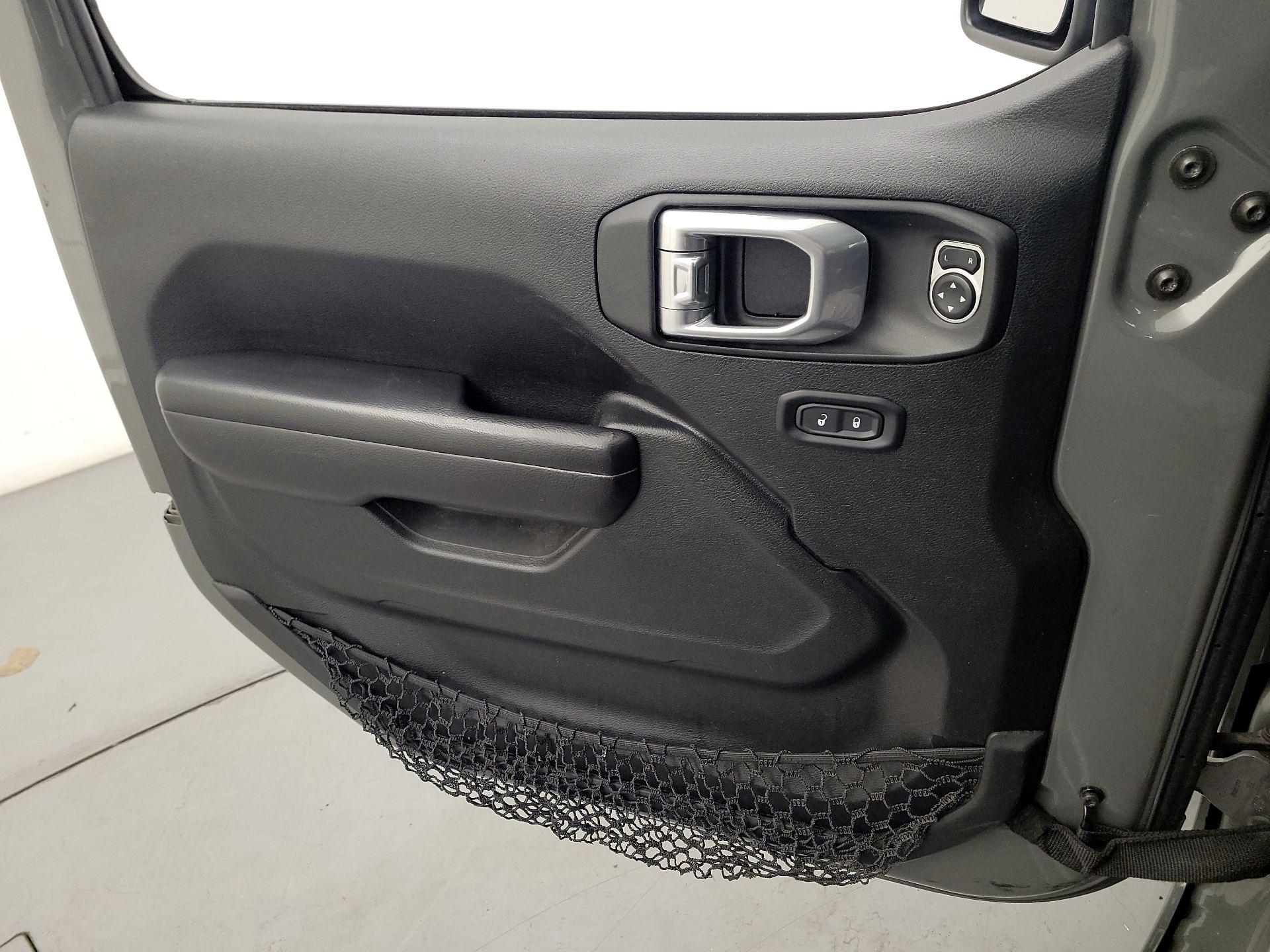 Thumbnail: 2021 Jeep Gladiator - 12