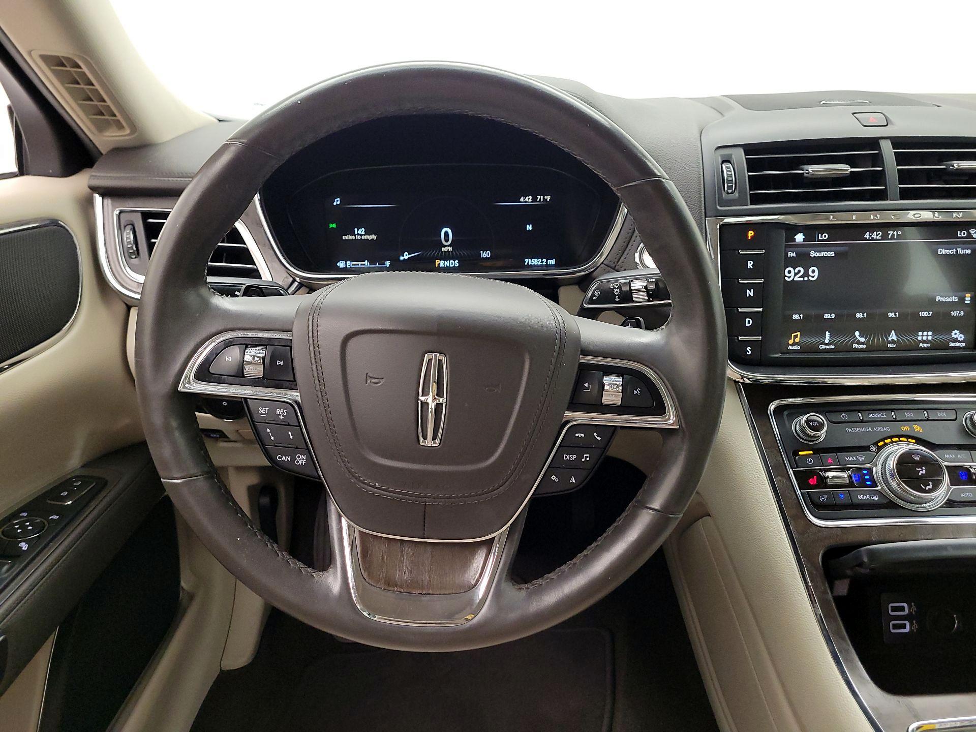 Thumbnail: 2019 Lincoln Continental - 10