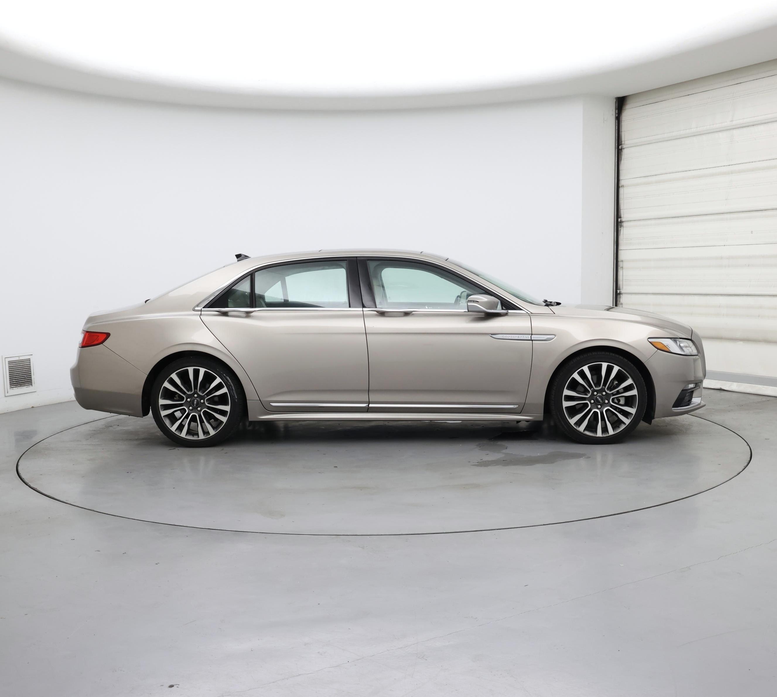 Thumbnail: 2019 Lincoln Continental - 7