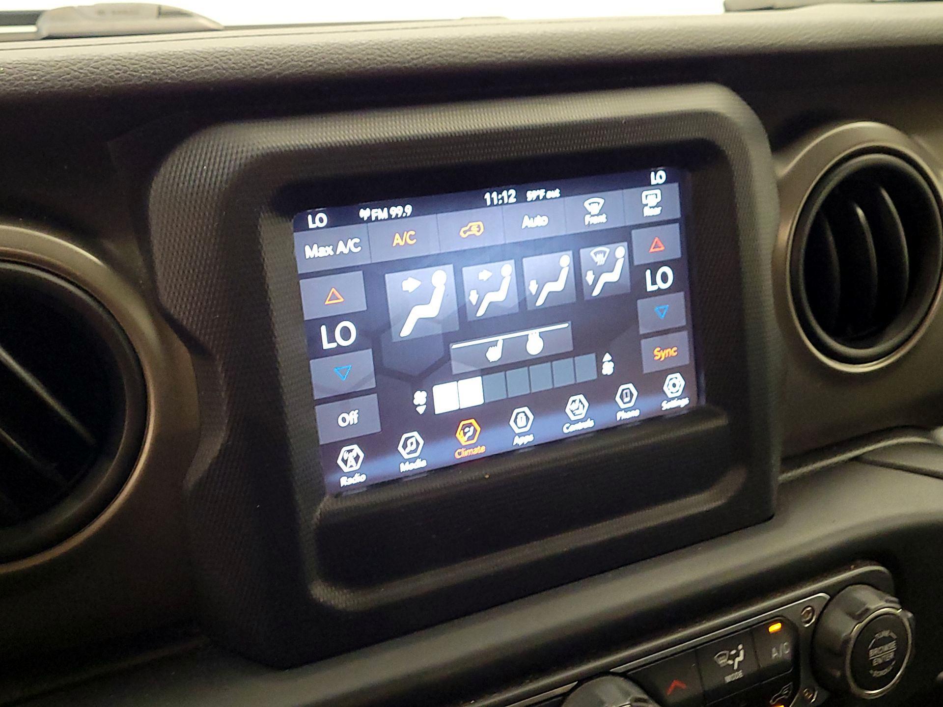 Thumbnail: 2019 Jeep Wrangler - 15