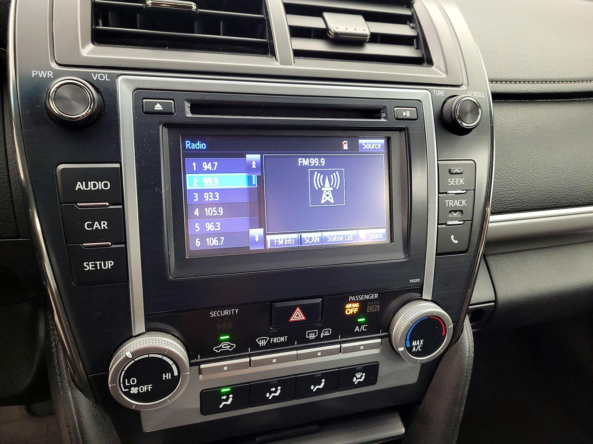 Thumbnail: 2014 Toyota Camry - 13