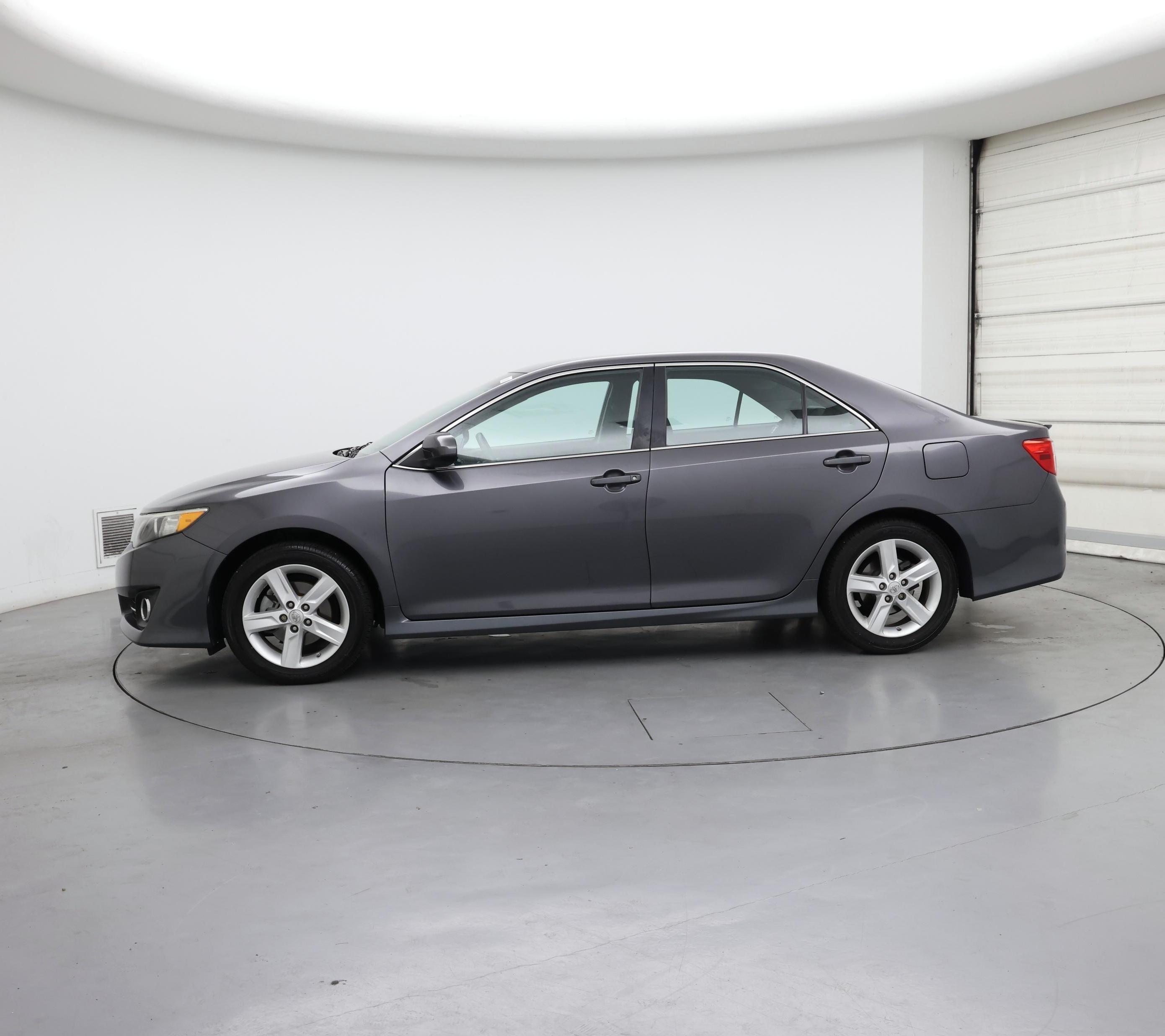 Thumbnail: 2014 Toyota Camry - 3