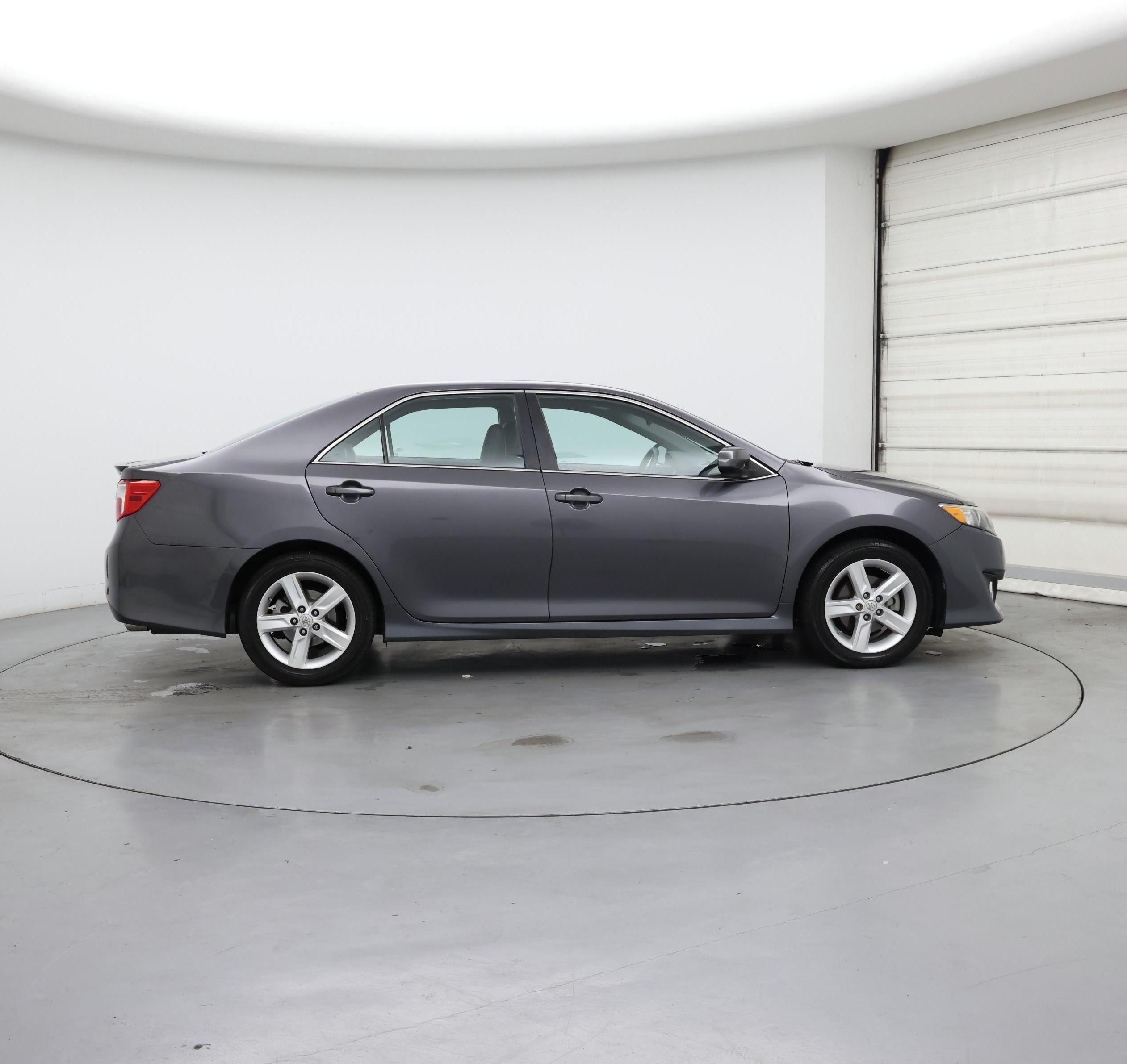 Thumbnail: 2014 Toyota Camry - 7