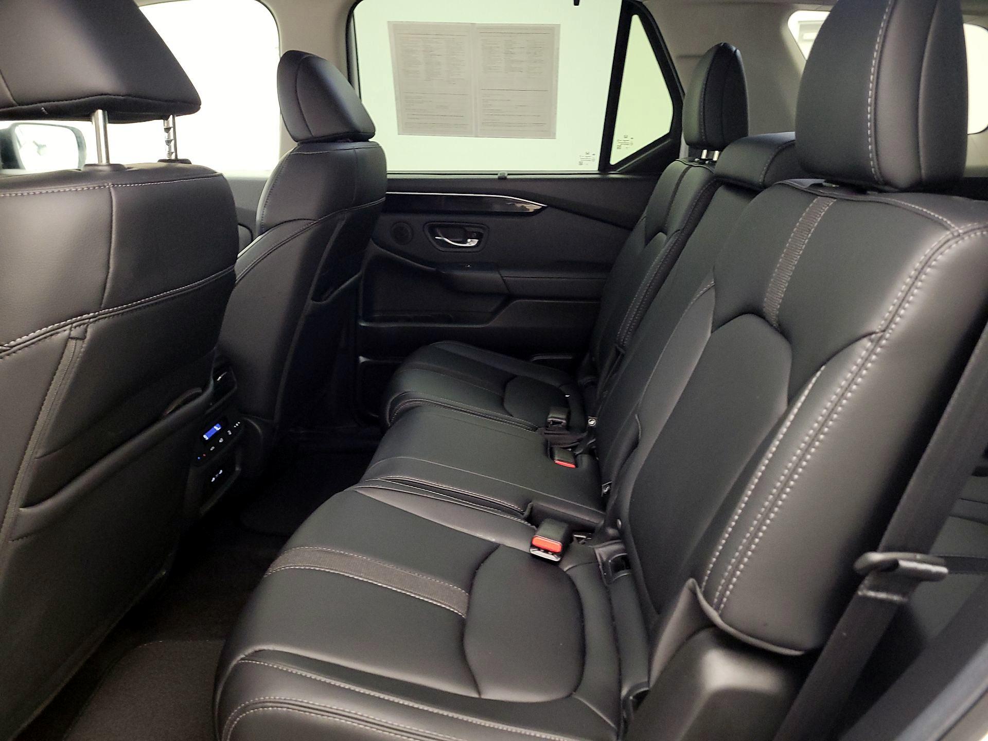 Thumbnail: 2025 Honda Pilot - 19