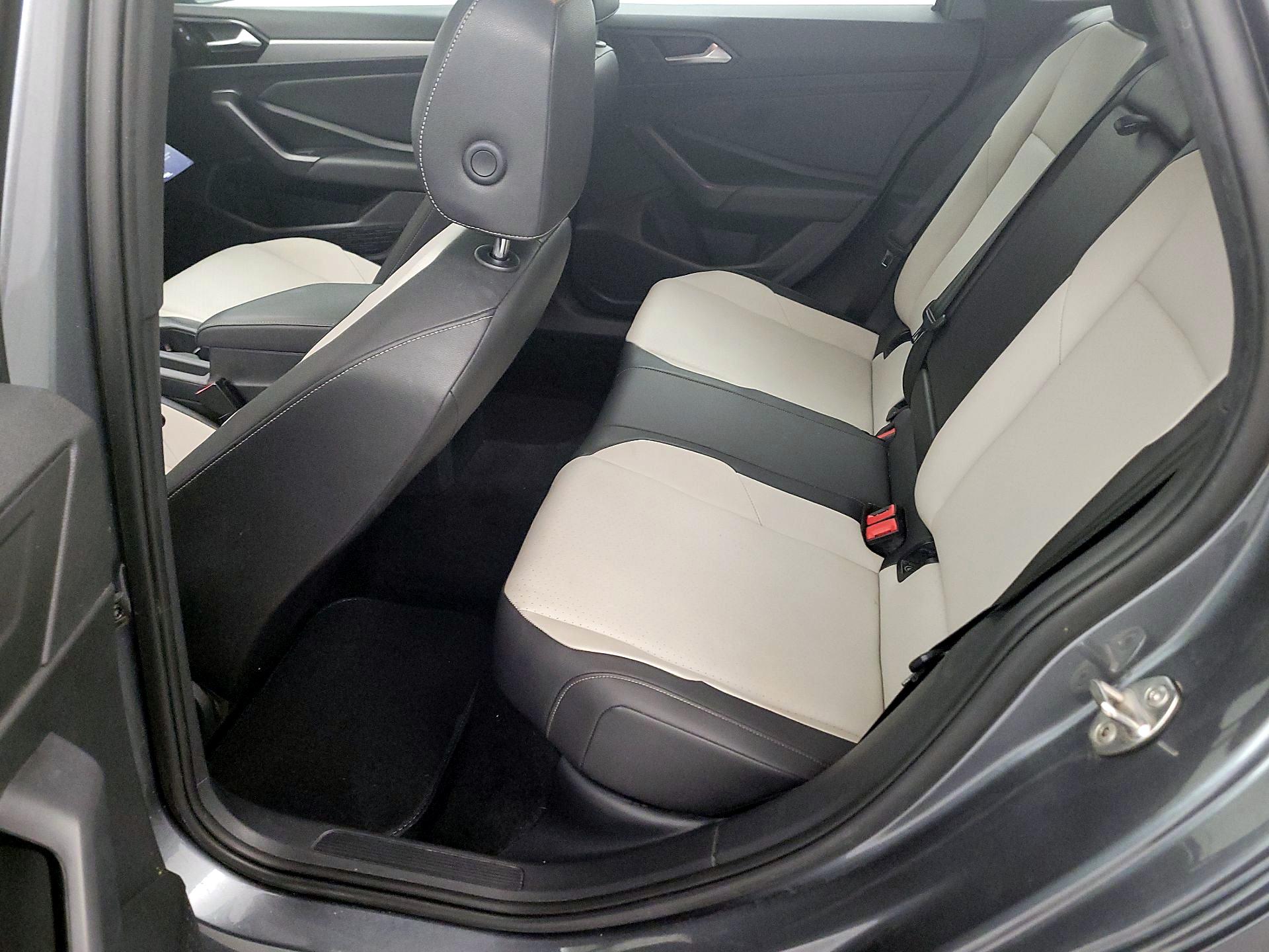 Thumbnail: 2019 Volkswagen Jetta - 20