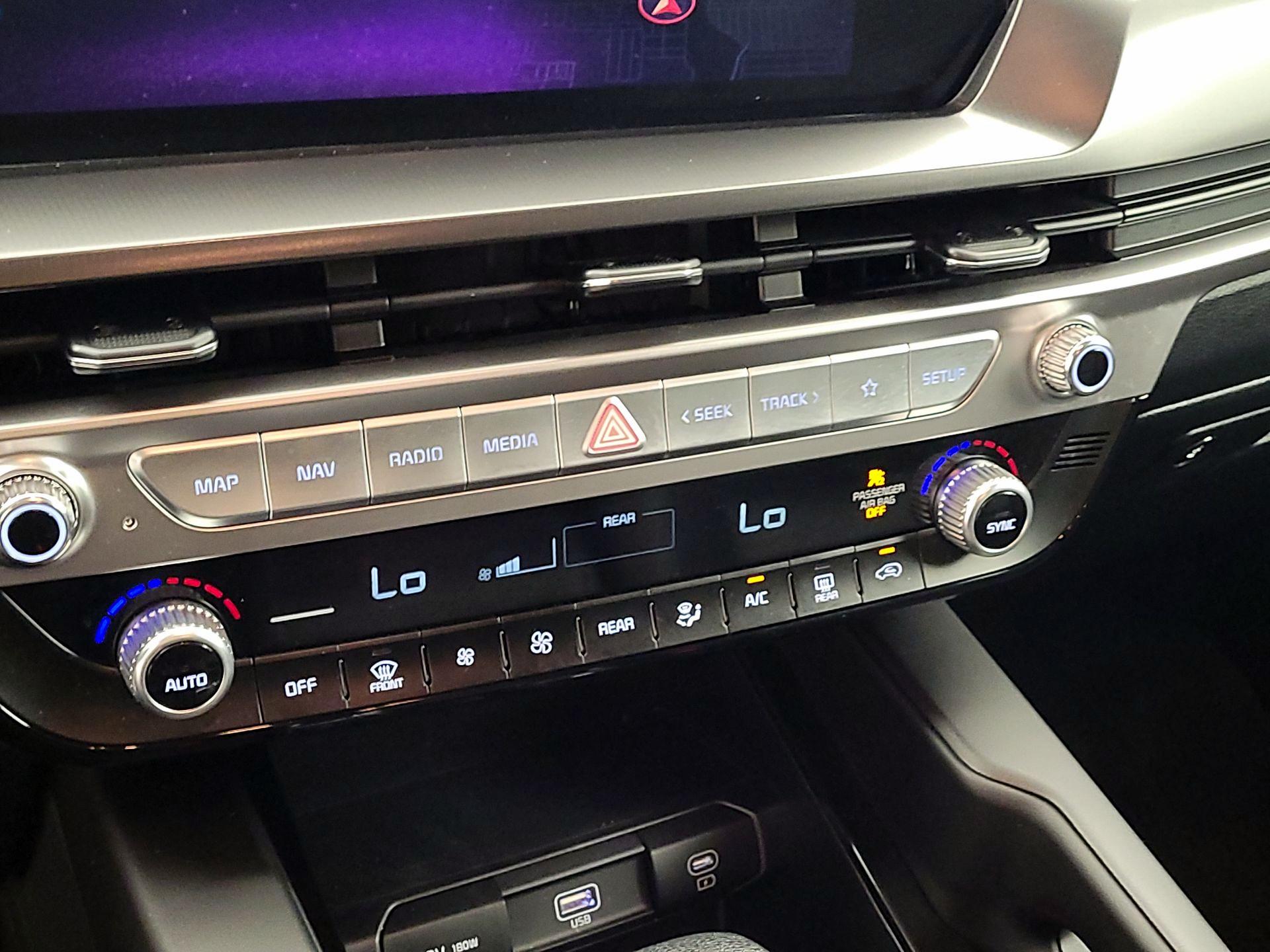 Thumbnail: 2025 Kia Telluride - 16