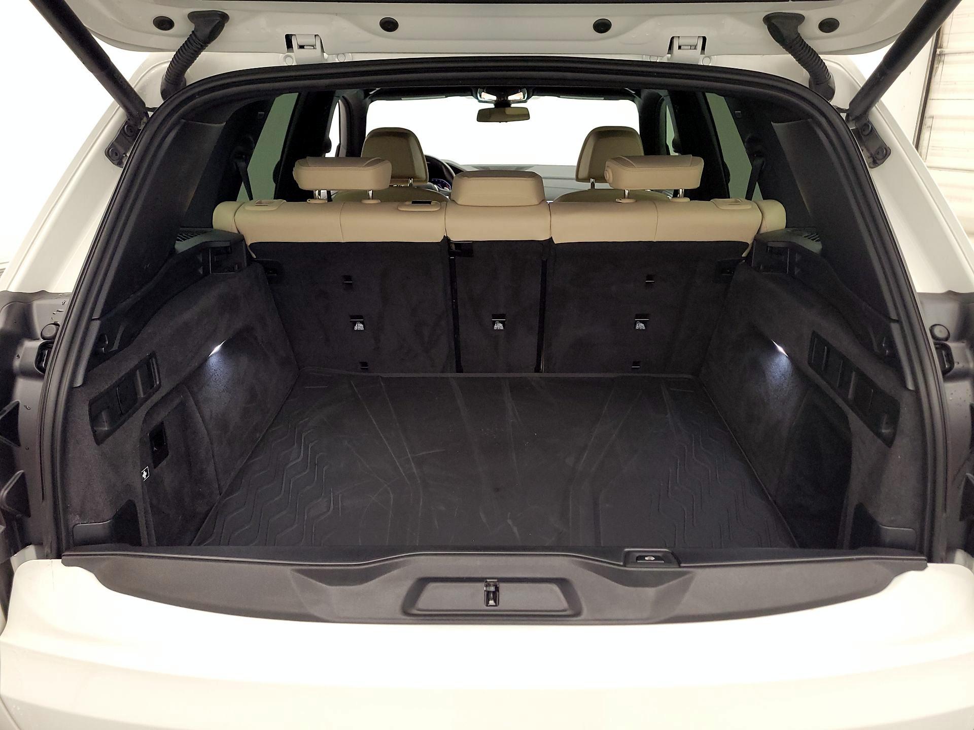 Thumbnail: 2021 BMW X5 - 16