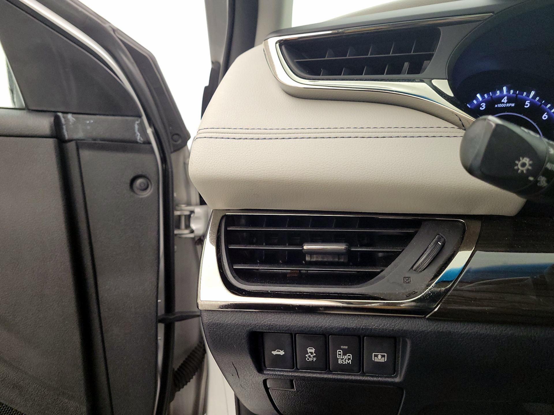 Thumbnail: 2014 Toyota Avalon - 13
