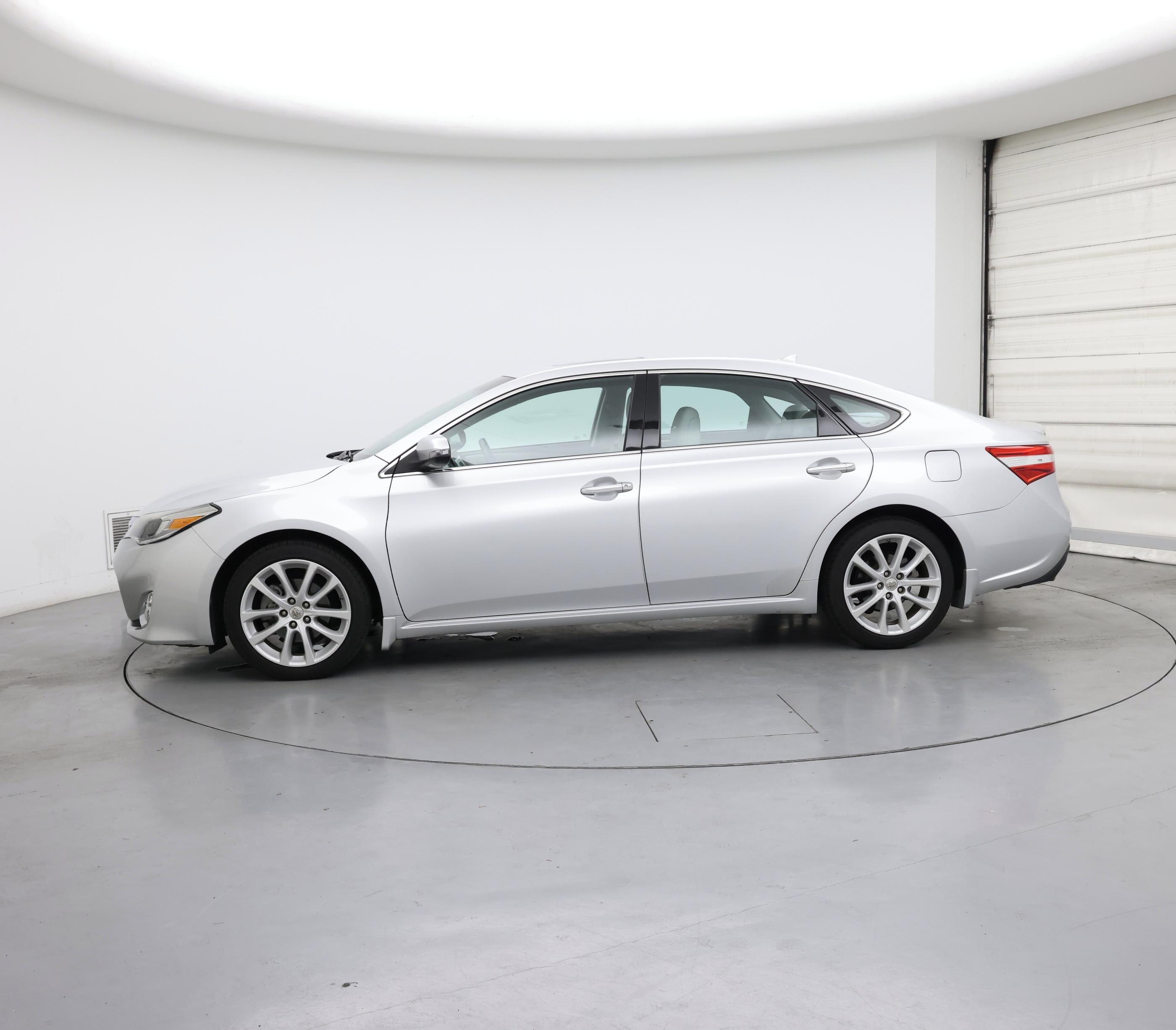 Thumbnail: 2014 Toyota Avalon - 3