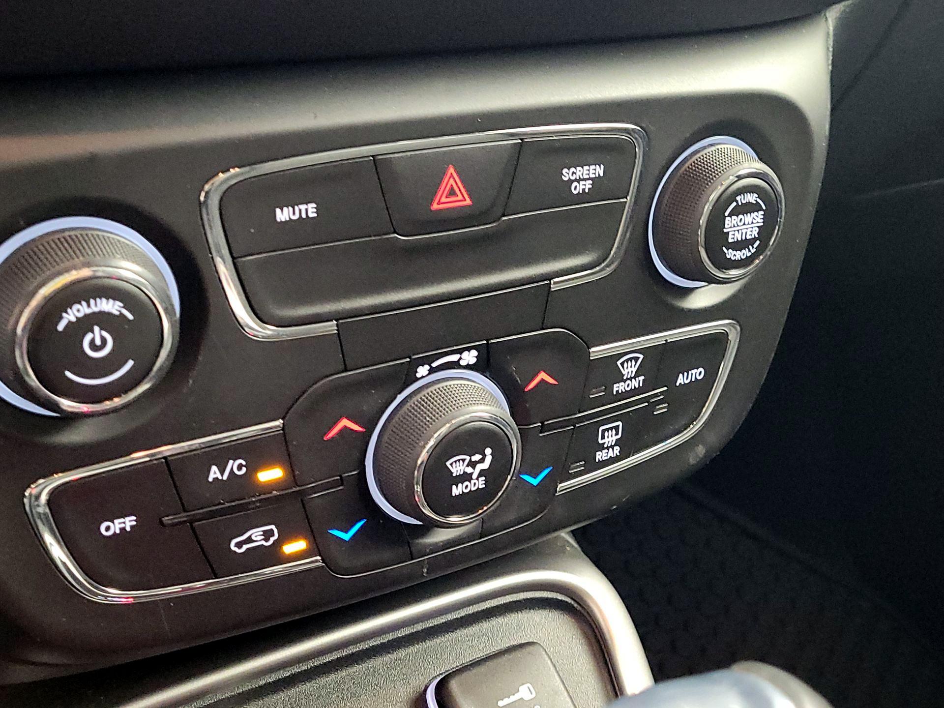 Thumbnail: 2021 Jeep Compass - 16