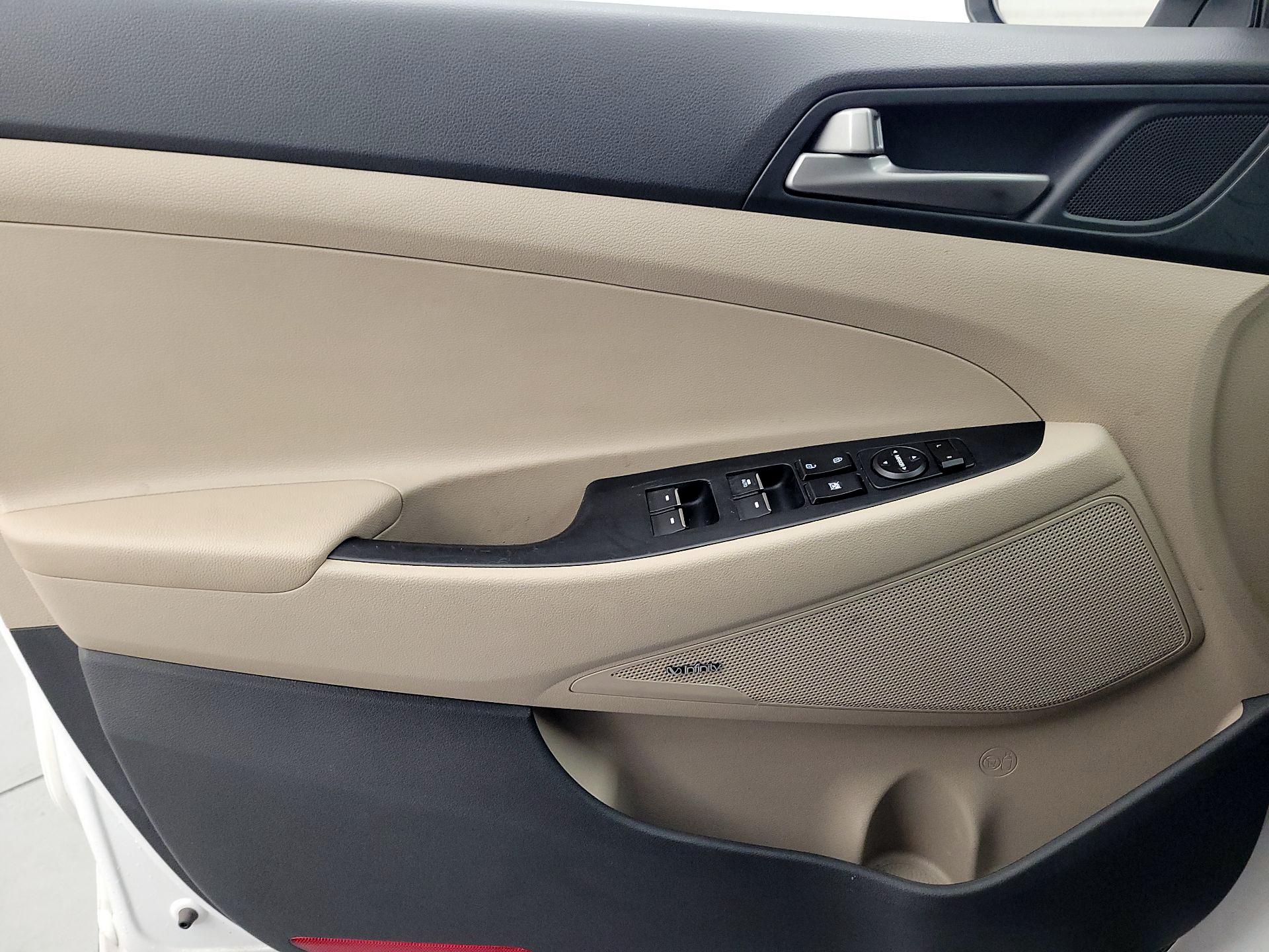 Thumbnail: 2018 Hyundai Tucson - 12