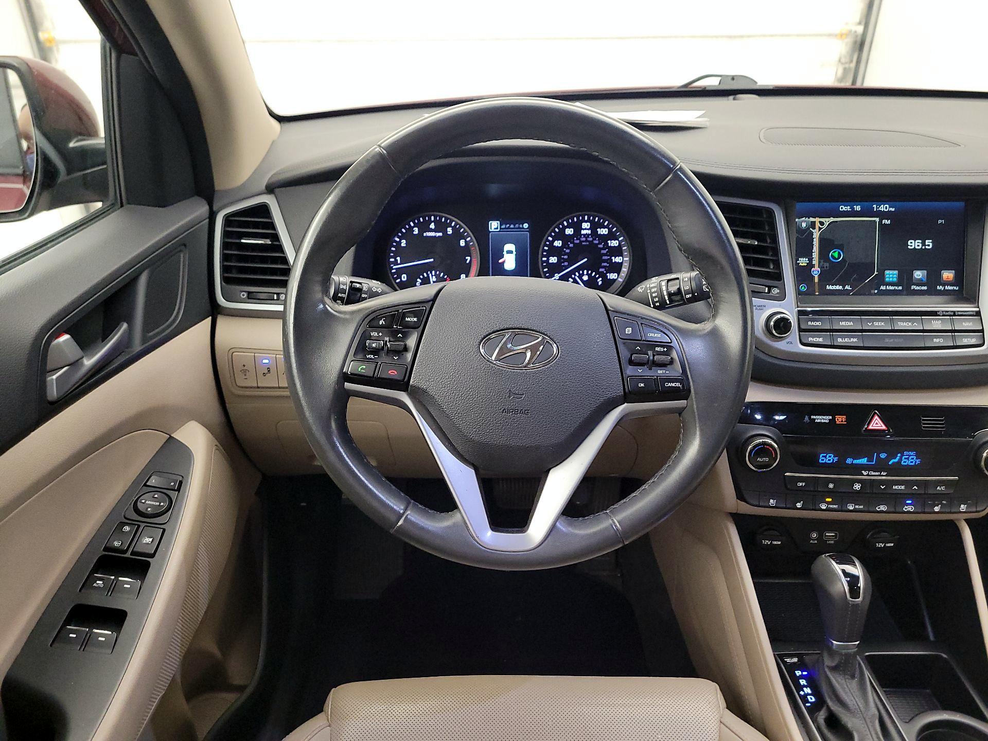 Thumbnail: 2016 Hyundai Tucson - 10