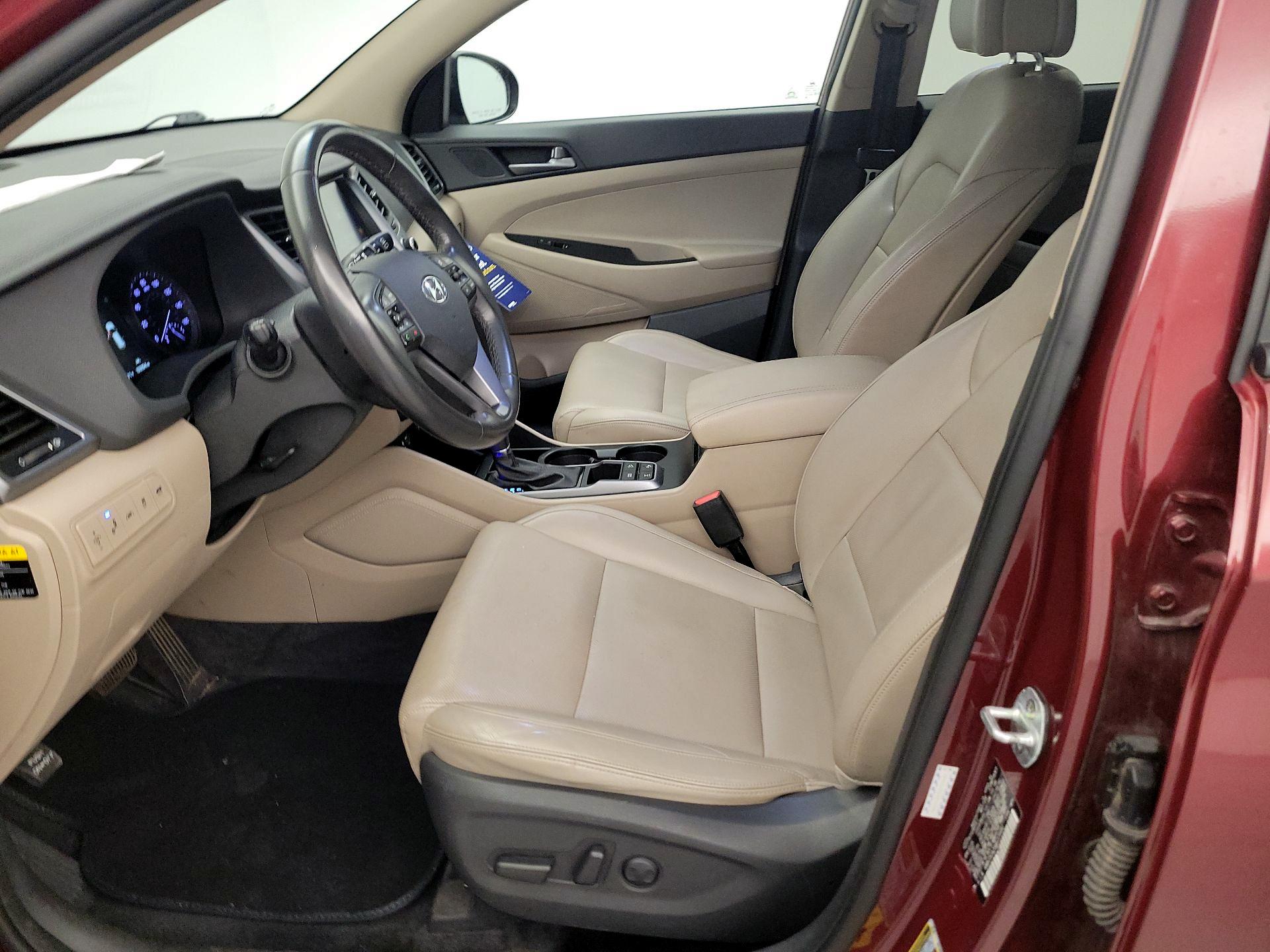 Thumbnail: 2016 Hyundai Tucson - 11