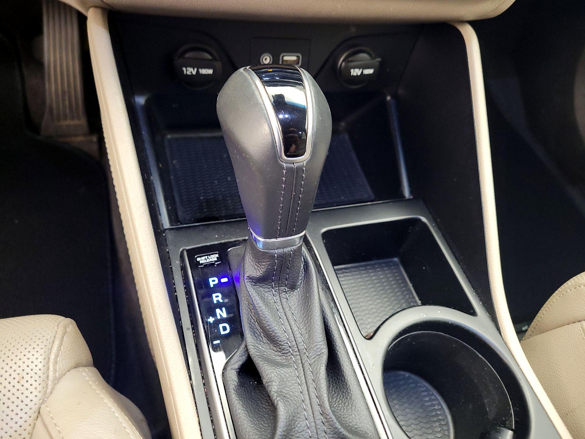 Thumbnail: 2016 Hyundai Tucson - 16
