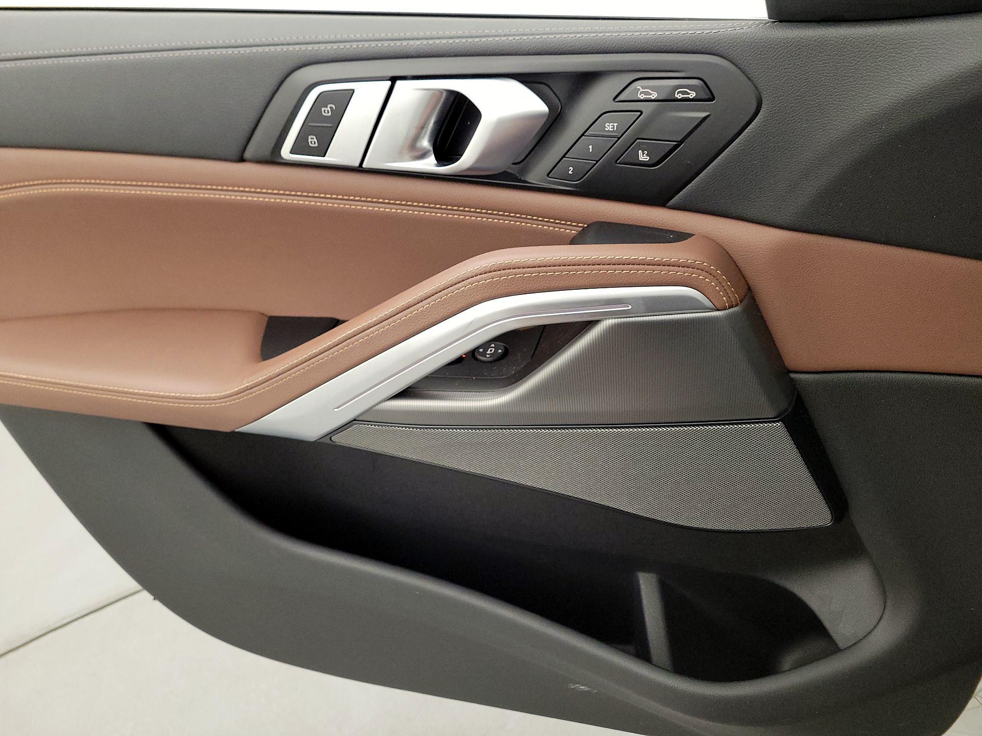 Thumbnail: 2020 BMW X6 - 12