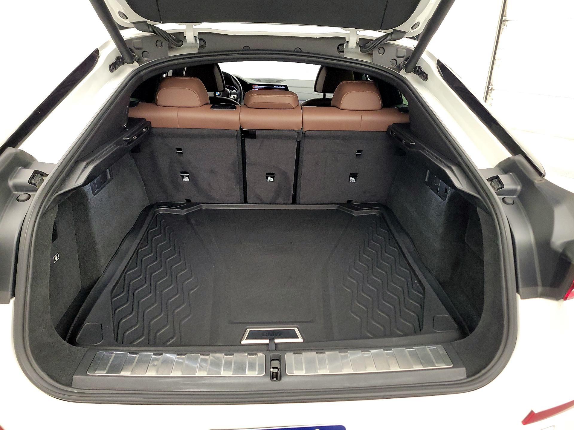 Thumbnail: 2020 BMW X6 - 16