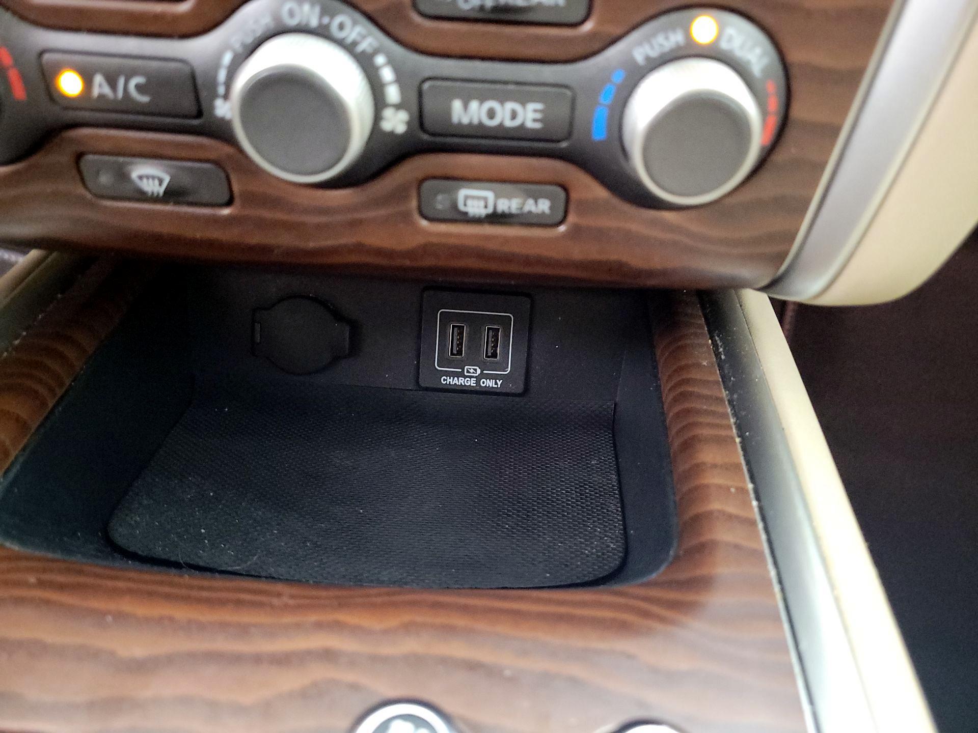Thumbnail: 2018 Nissan Pathfinder - 18