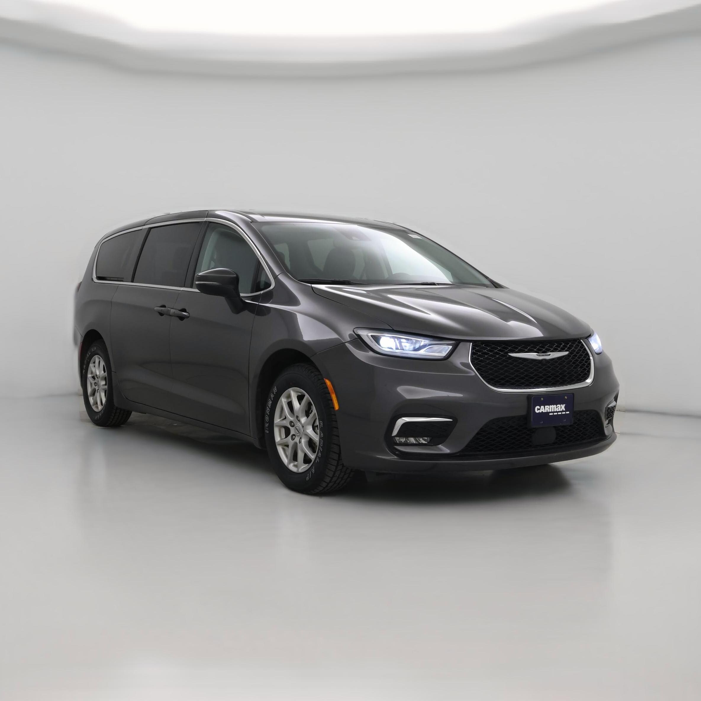 Thumbnail: 2023 Chrysler Pacifica - 1