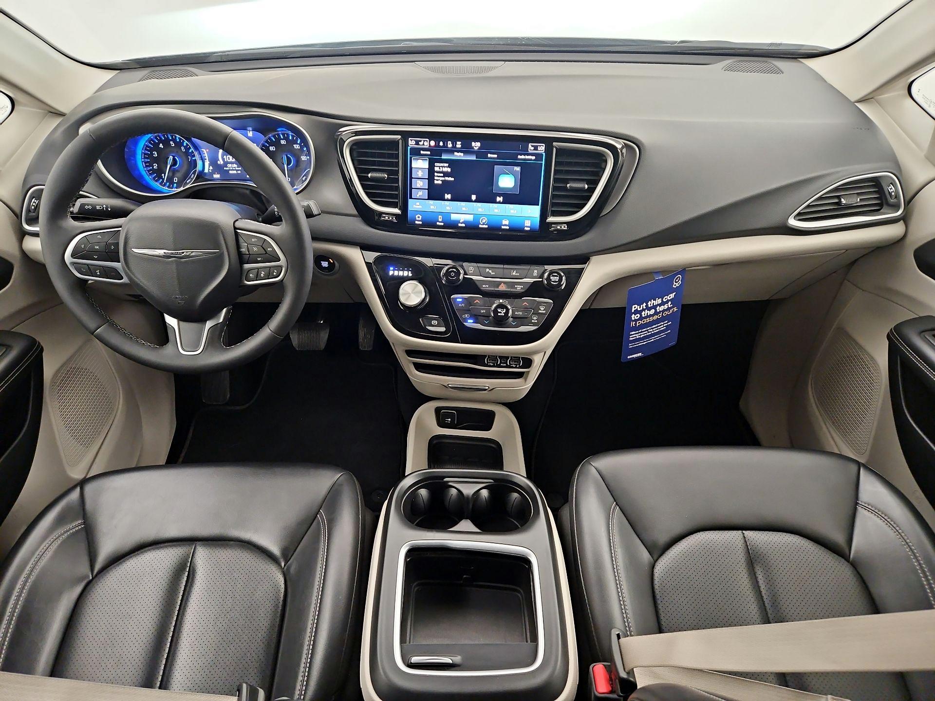 Thumbnail: 2023 Chrysler Pacifica - 9