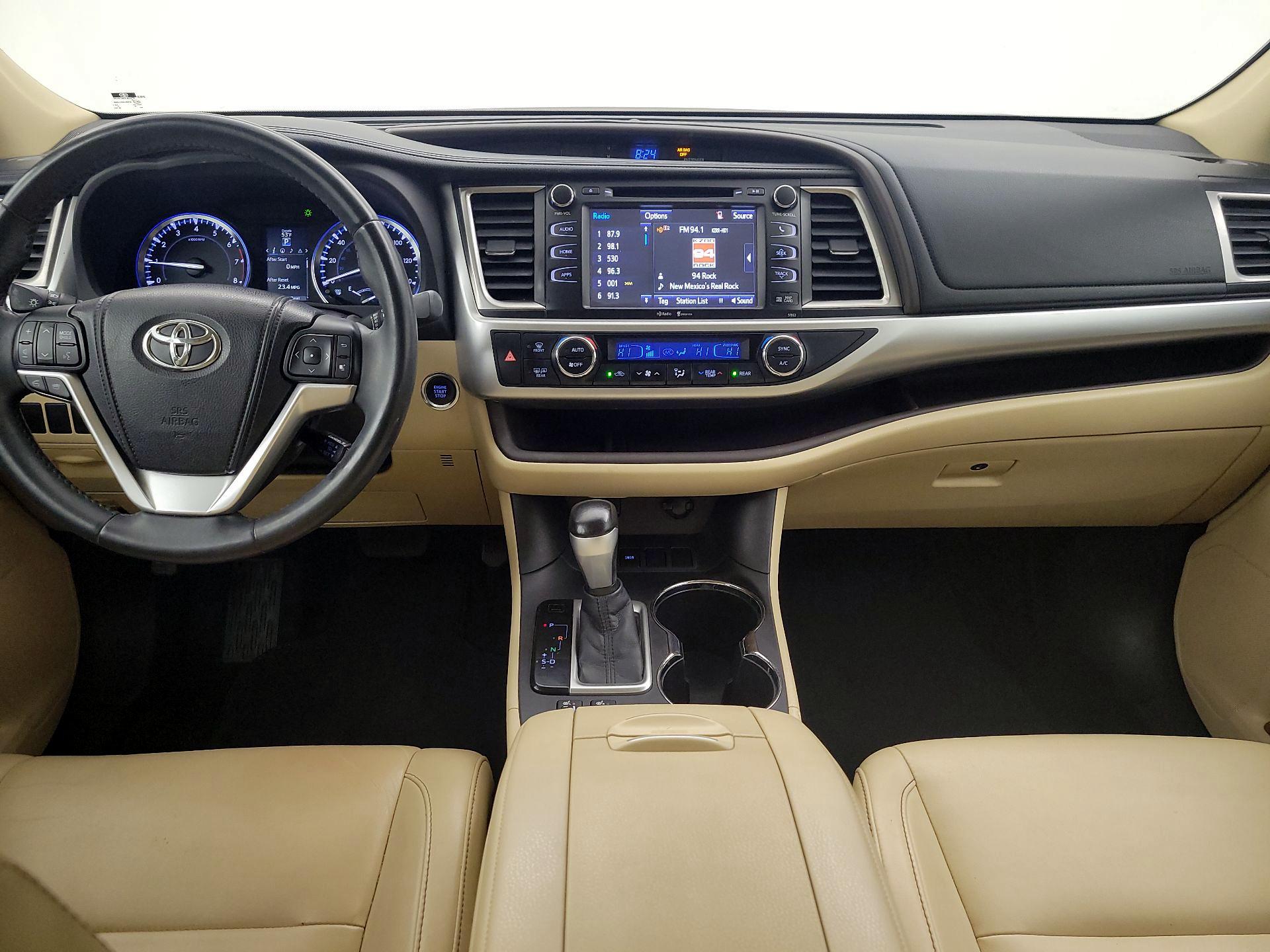 Thumbnail: 2014 Toyota Highlander - 9