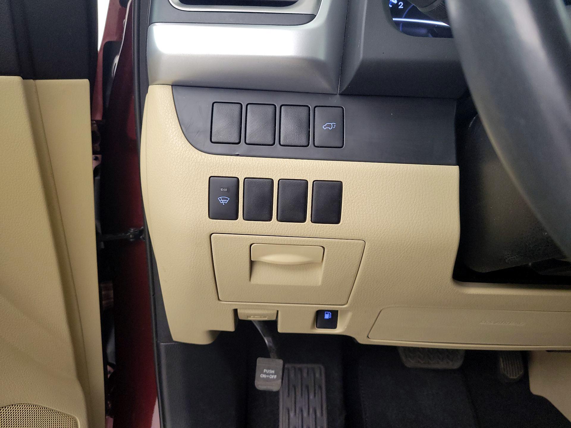 Thumbnail: 2014 Toyota Highlander - 13