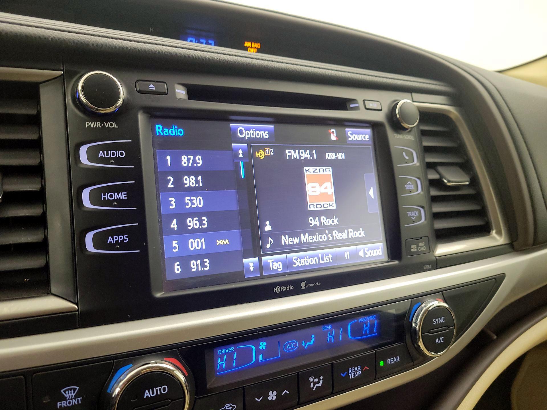 Thumbnail: 2014 Toyota Highlander - 15