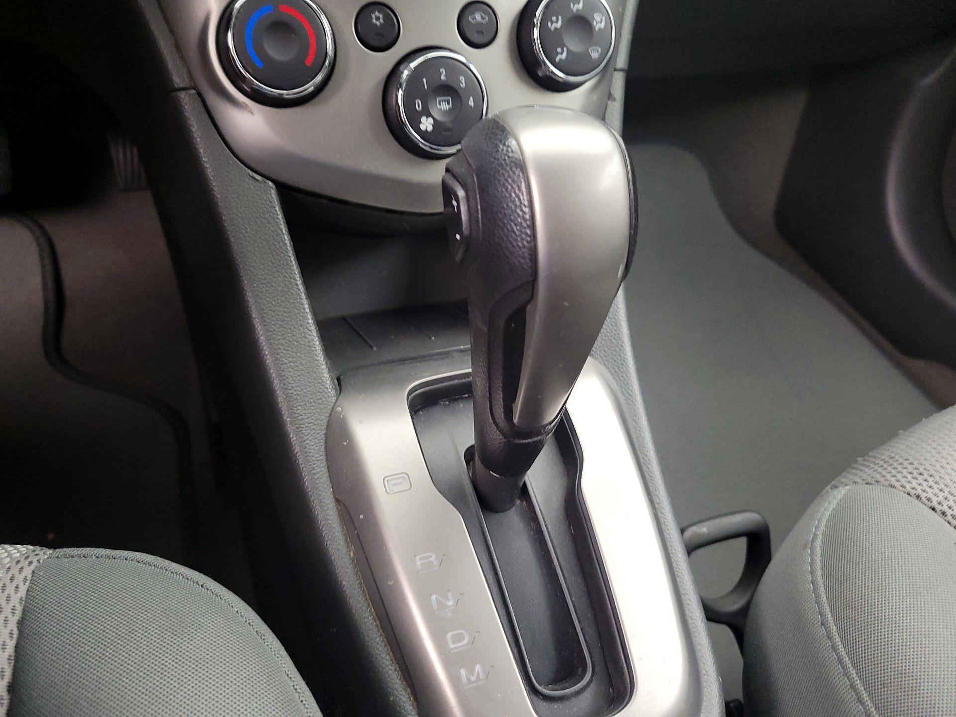 Thumbnail: 2016 Chevrolet Sonic - 16