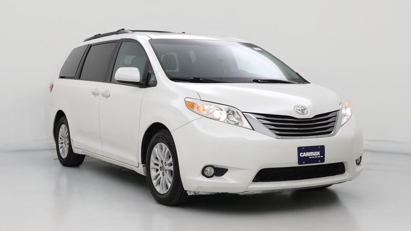 2015 Toyota Sienna XLE Hero Image