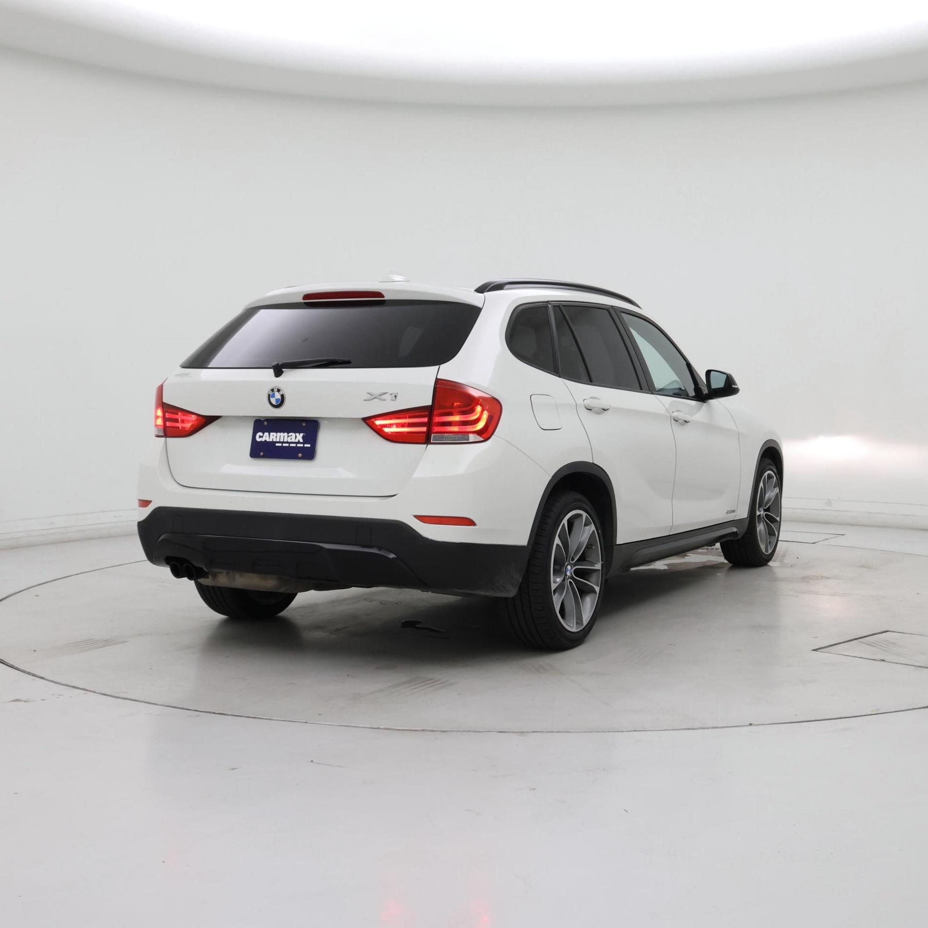 Thumbnail: 2015 BMW X1 - 8