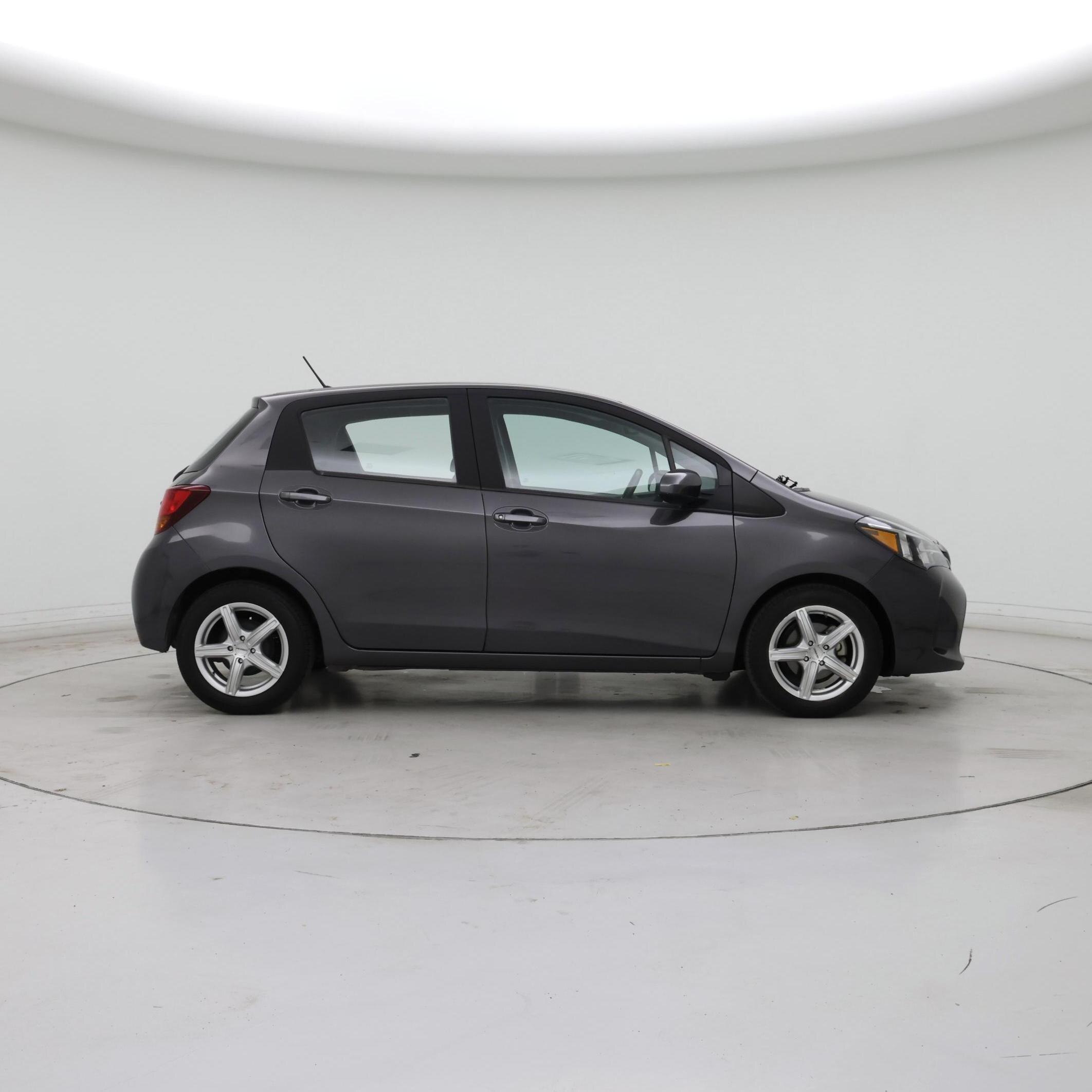 Thumbnail: 2016 Toyota Yaris - 7