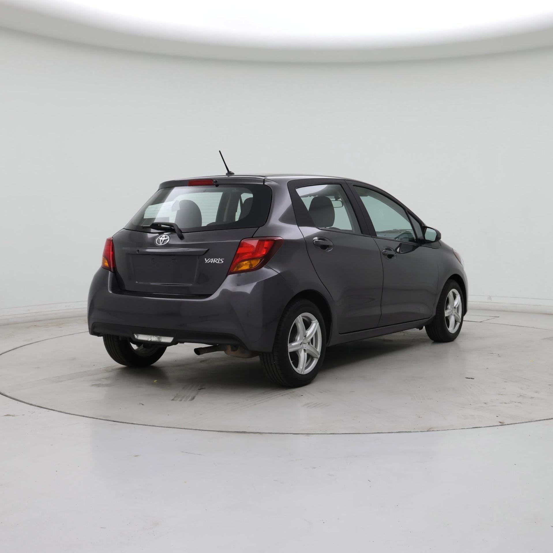 Thumbnail: 2016 Toyota Yaris - 8