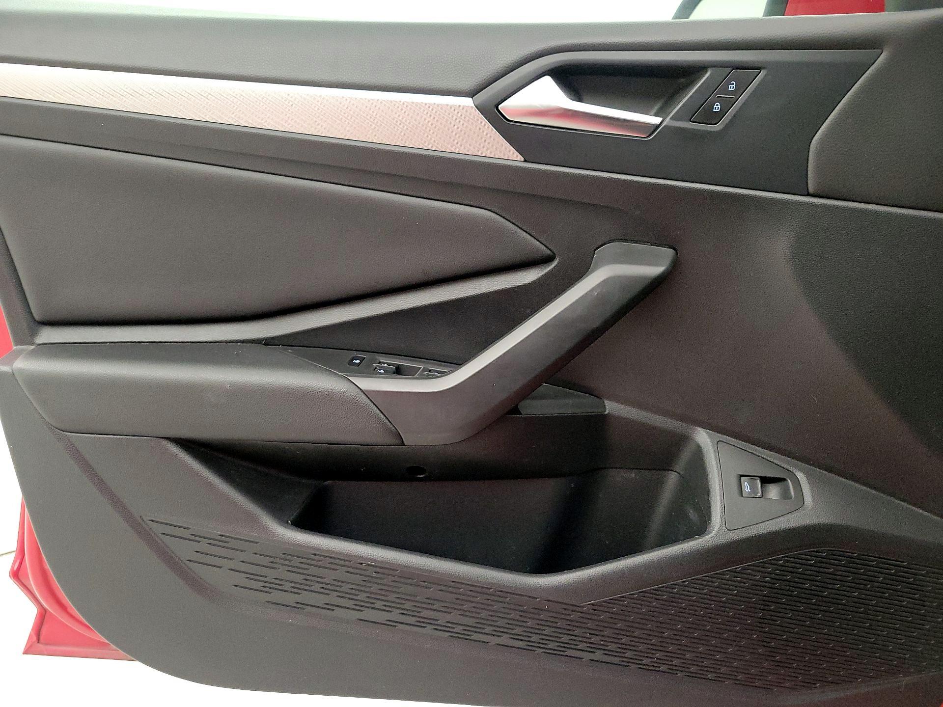 Thumbnail: 2019 Volkswagen Jetta - 12